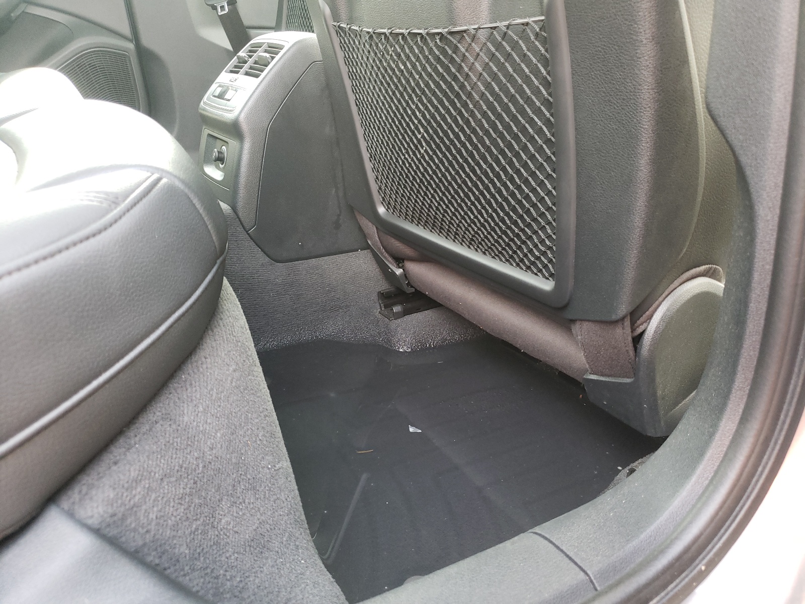 Zdjęcie 9 z aukcji – 2018 AUDI A4 PREMIUM z VIN WAUENAF45JA165509