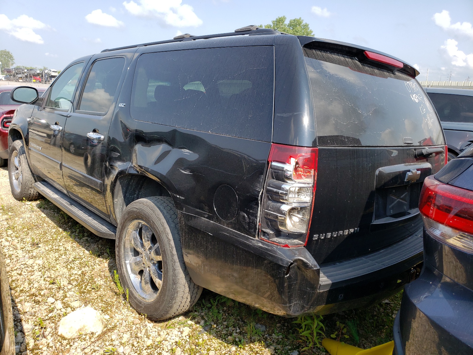Photo 3 from auction – 2008 CHEVROLET SUBURBAN K with VIN 3GNFK16308G178968
