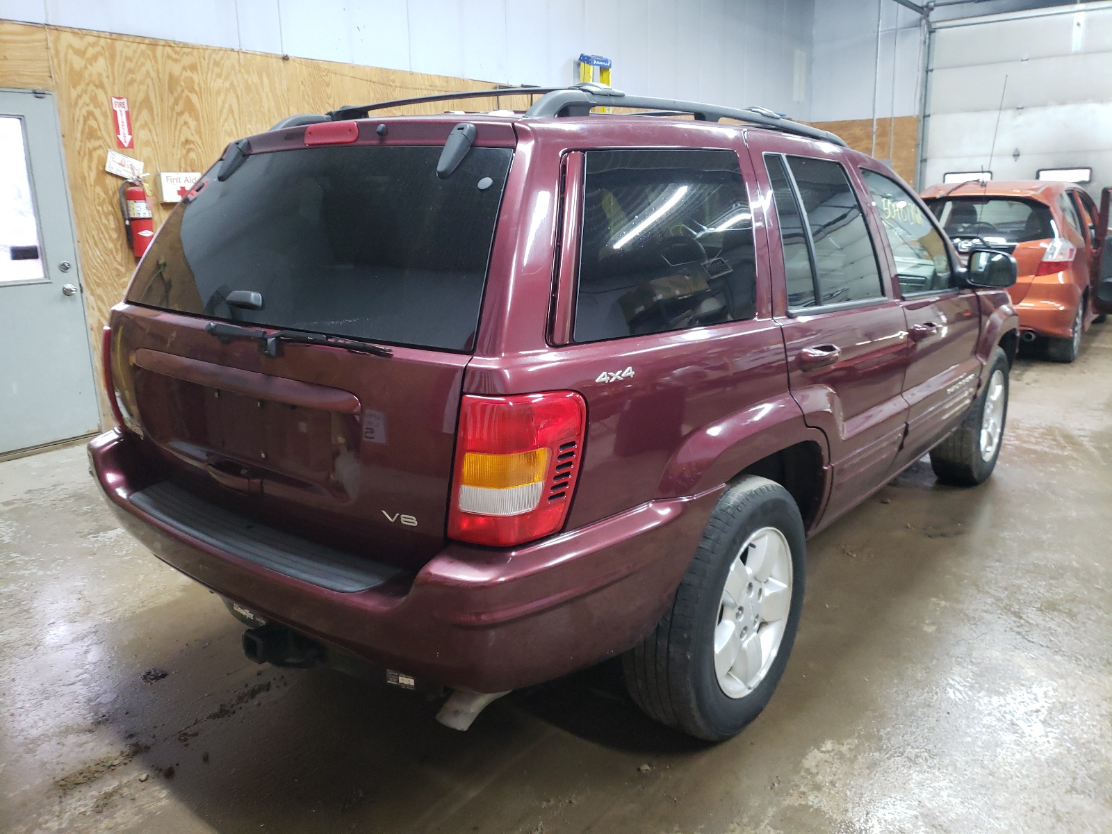 Photo 4 from auction – 2001 JEEP GRAND CHER with VIN 1J4GW58N61C553904