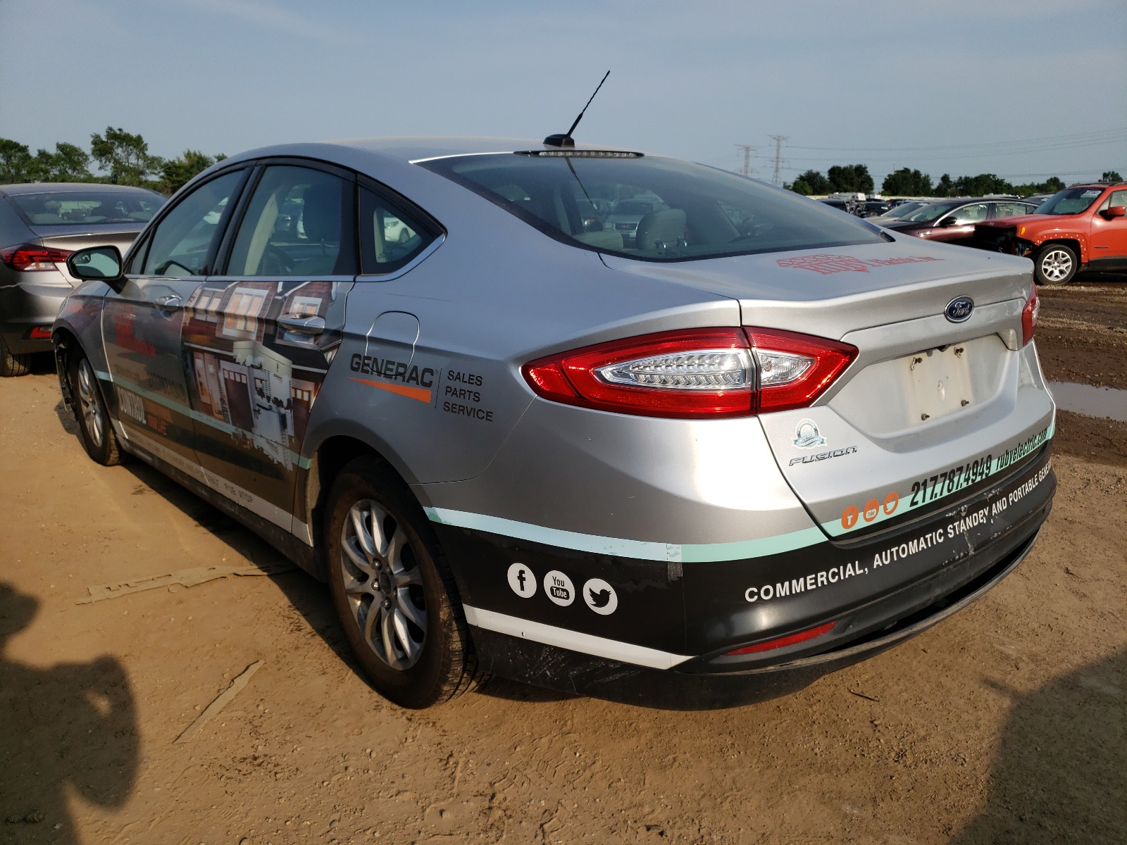 Photo 3 from auction – 2016 FORD FUSION S with VIN 3FA6P0G73GR276505