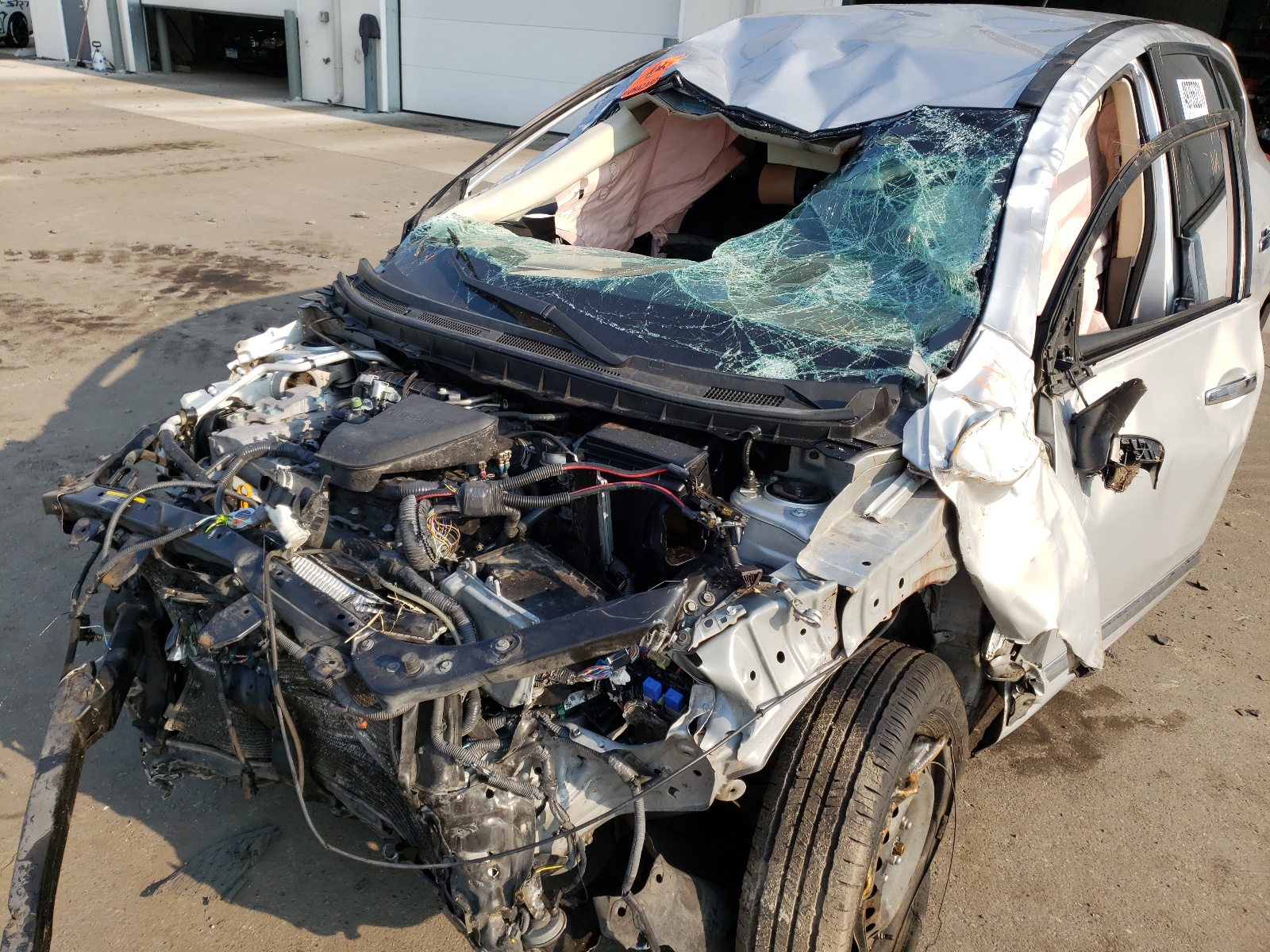 Photo 9 from auction – 2013 NISSAN ROGUE S with VIN JN8AS5MT0DW037461
