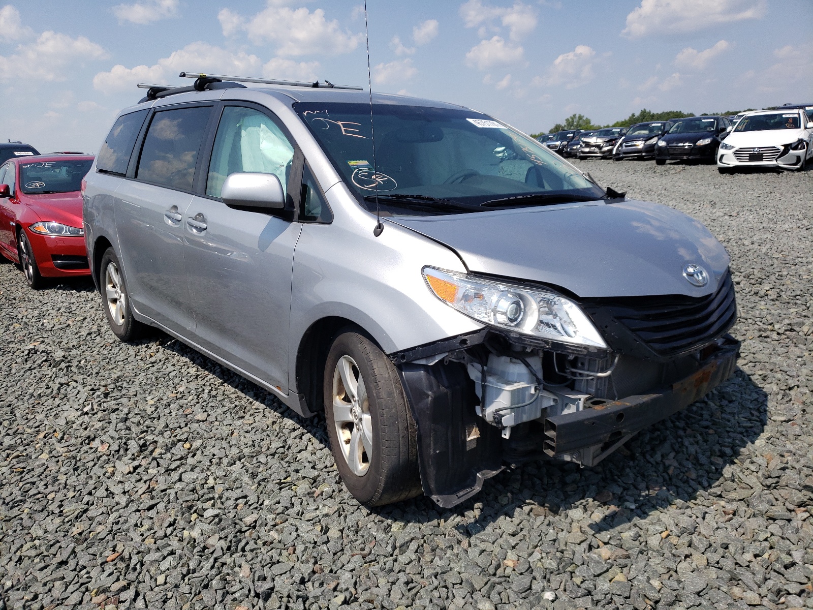 Foto 1 de la subasta – 2011 TOYOTA SIENNA LE con VIN 5TDKK3DC8BS022692
