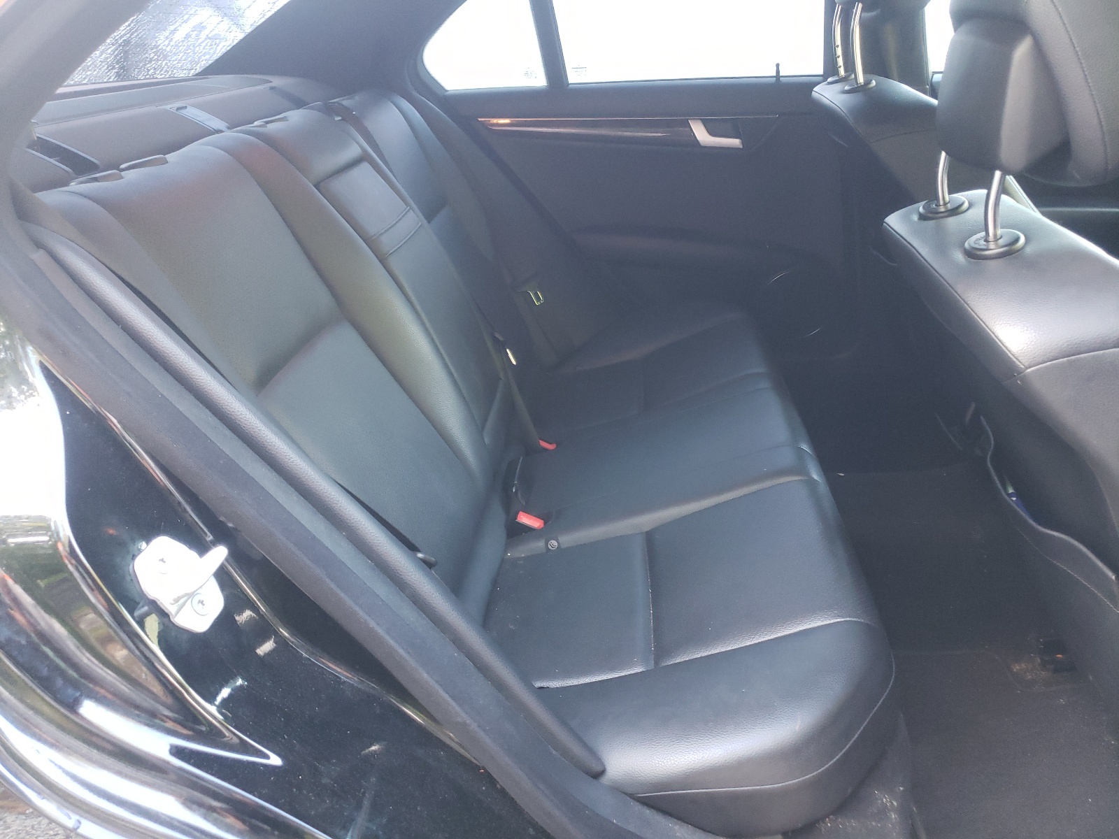 Photo 6 from auction – 2013 MERCEDES-BENZ C 250 with VIN WDDGF4HB3DR253296