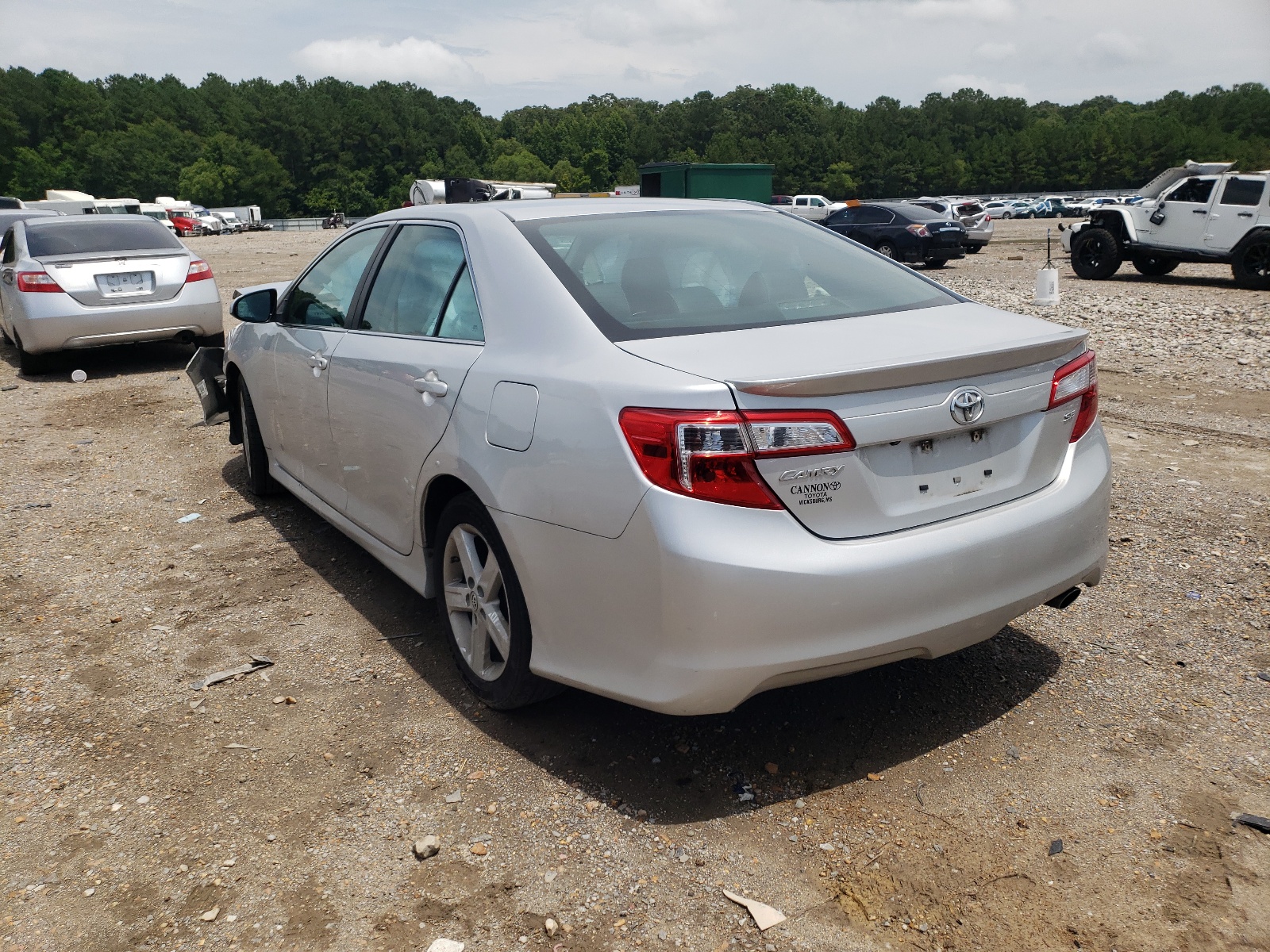 Photo 3 from auction – 2014 TOYOTA CAMRY L with VIN 4T1BF1FK1EU452699