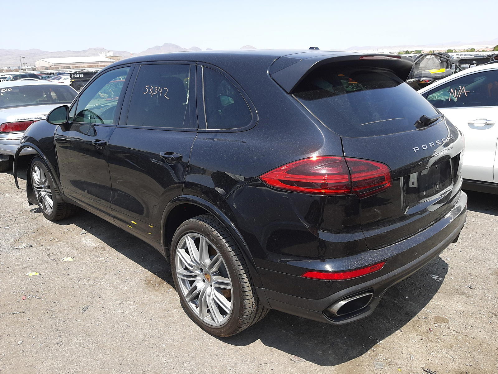 Photo 3 from auction – 2017 PORSCHE CAYENNE with VIN WP1AA2A23HKA87100