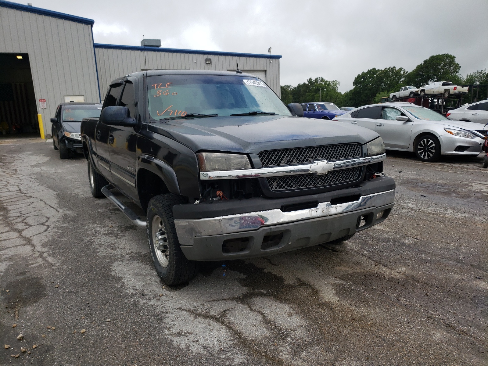CHEVROLET SILVERADO 2003 with VIN 1GCGK13U23F119053 - Photo from auction