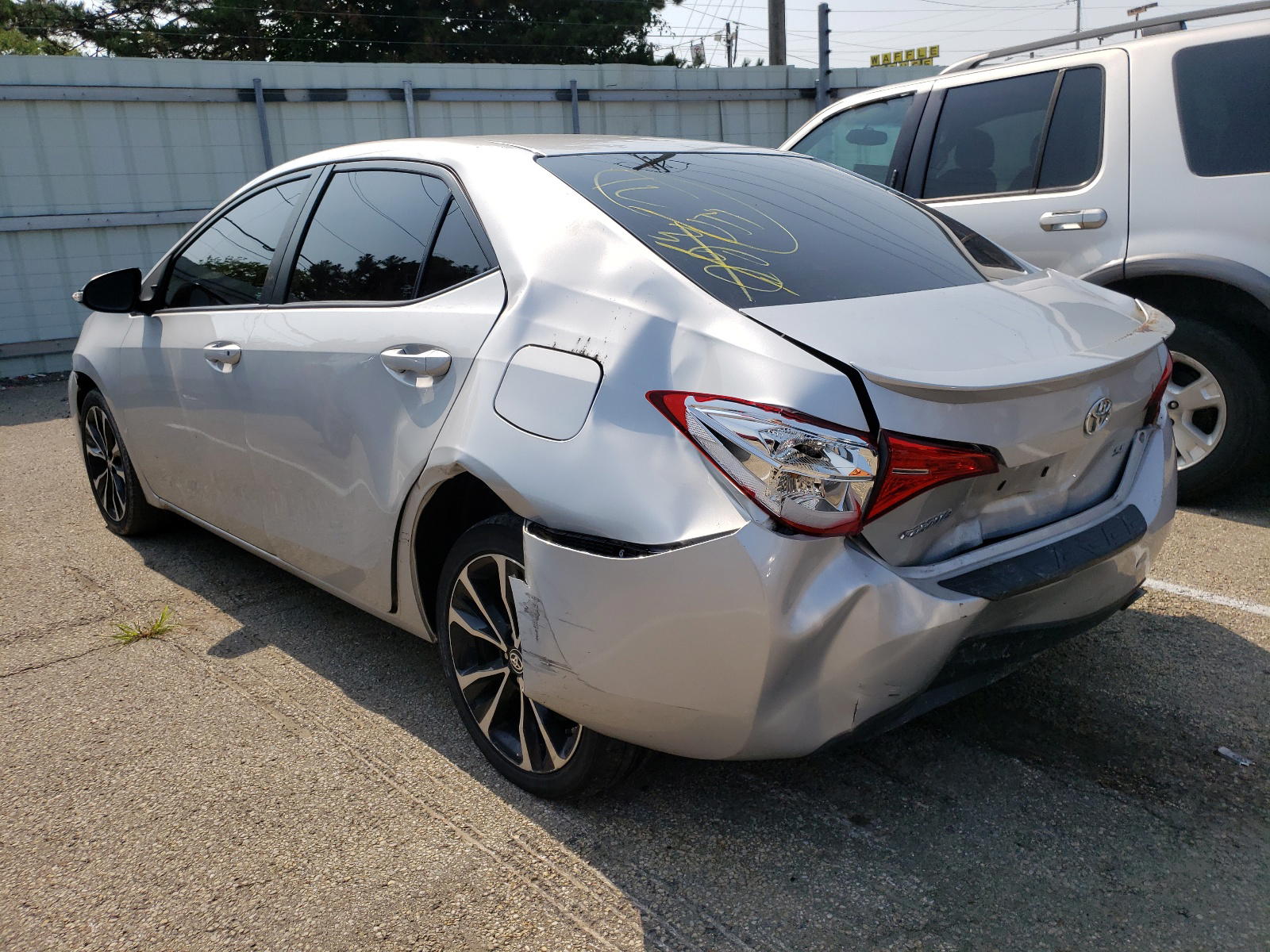 Photo 3 from auction – 2017 TOYOTA COROLLA L with VIN 2T1BURHEXHC916171