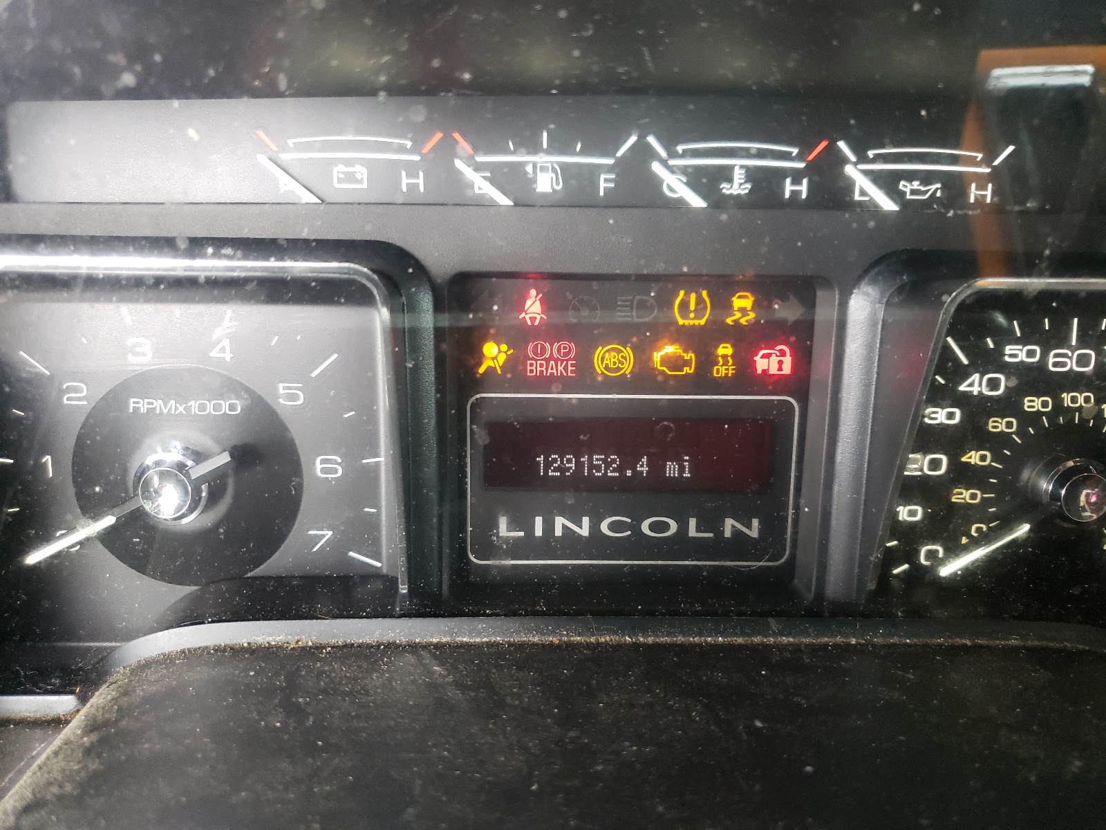Photo 8 from auction – 2014 LINCOLN NAVIGATOR with VIN 5LMJJ3J59EEL03732