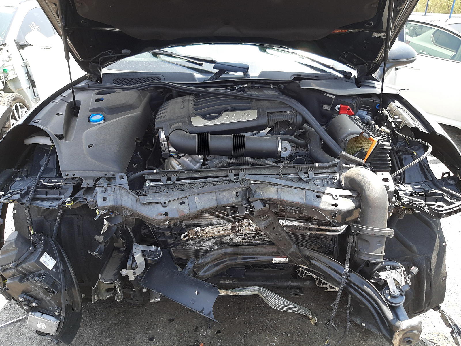 Photo 7 from auction – 2017 PORSCHE CAYENNE with VIN WP1AA2A23HKA87100