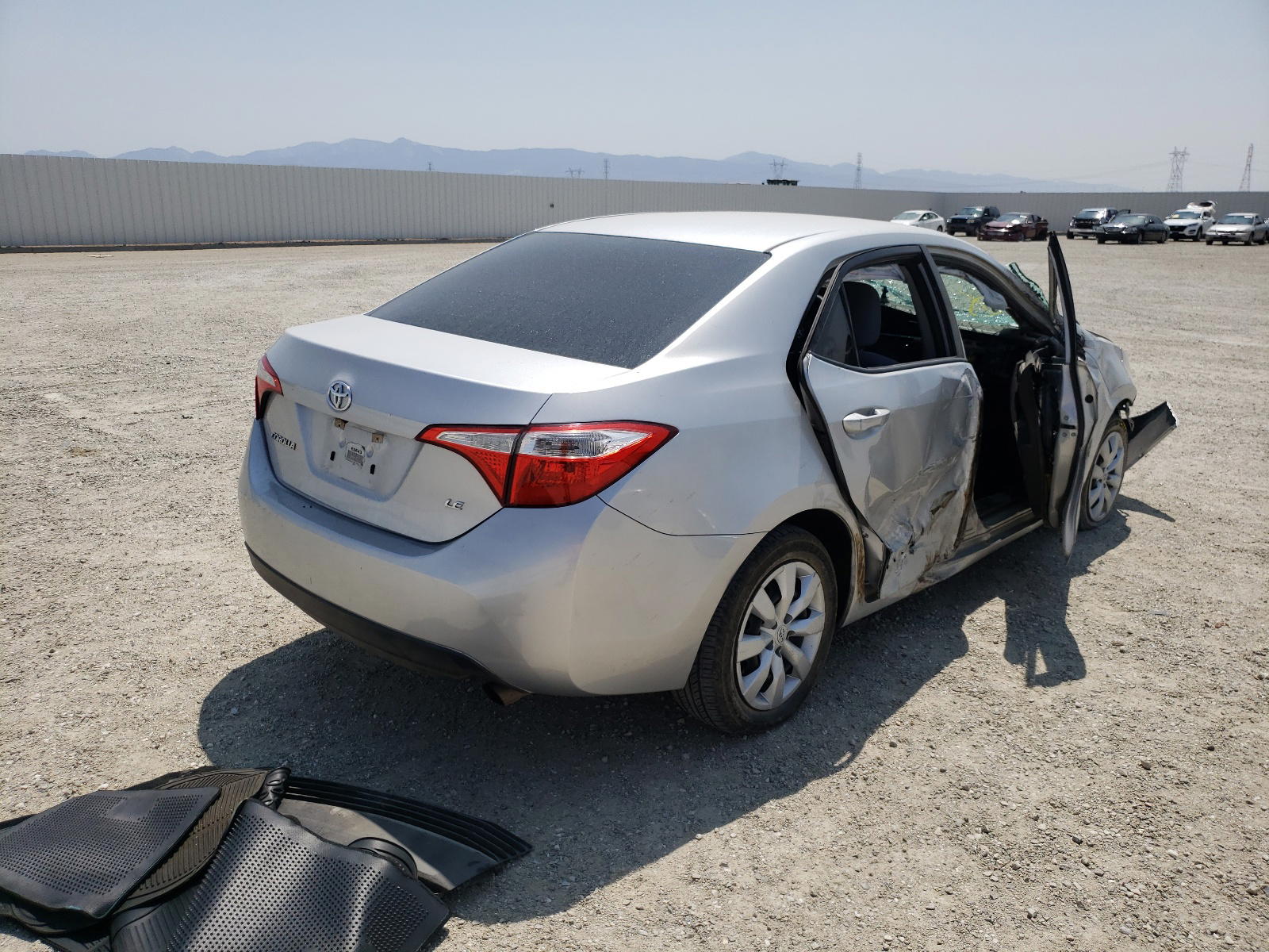 Photo 4 from auction – 2014 TOYOTA COROLLA L with VIN 5YFBURHEXEP129815