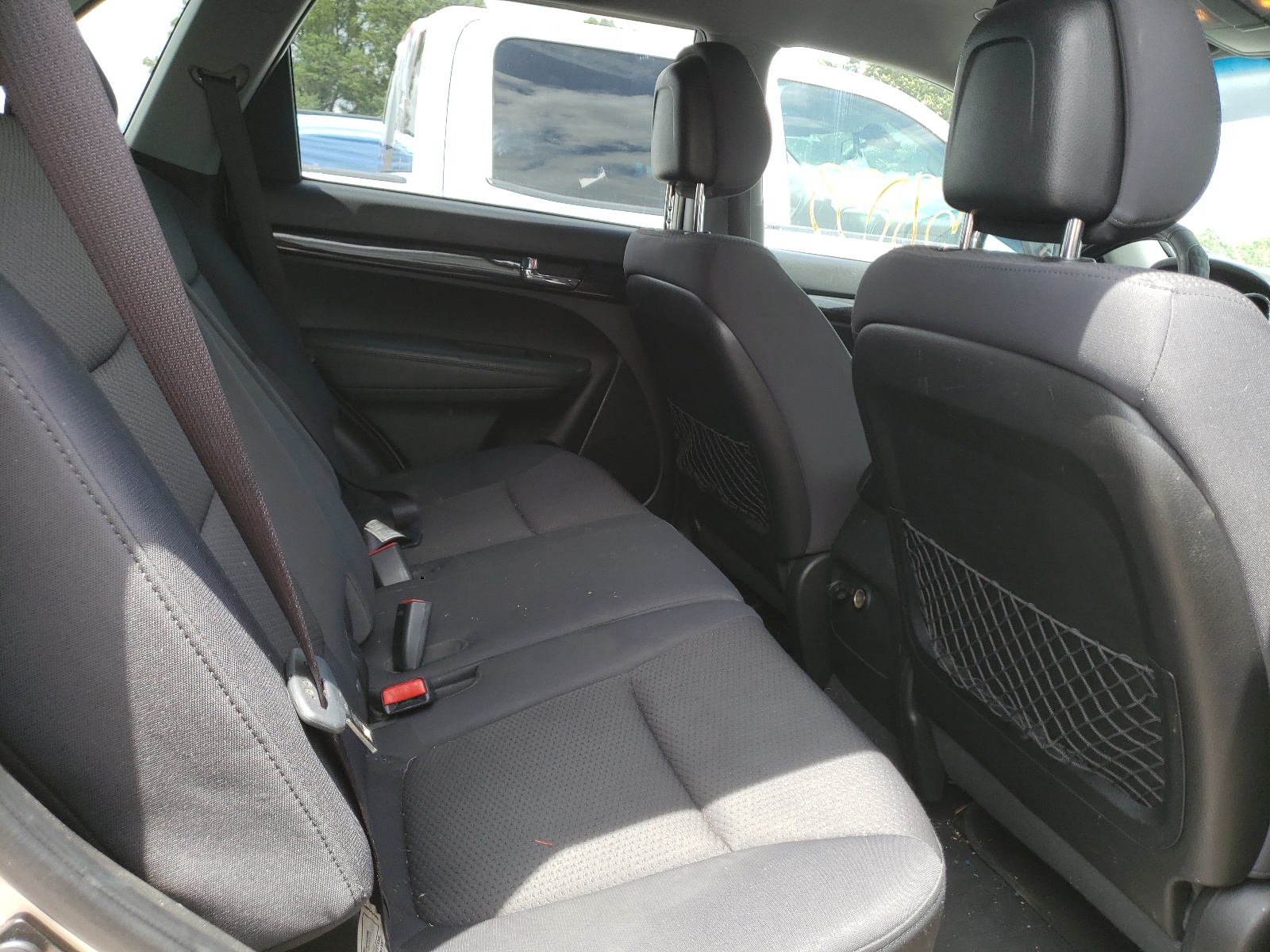 Photo 6 from auction – 2011 KIA SORENTO BA with VIN 5XYKT3A17BG135515
