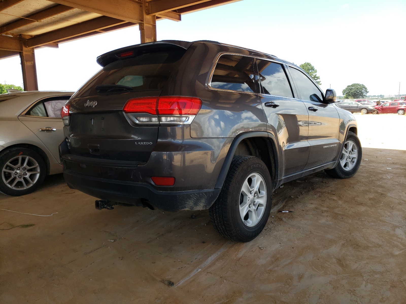 Photo 4 from auction – 2015 JEEP GRAND CHER with VIN 1C4RJFAG9FC691801