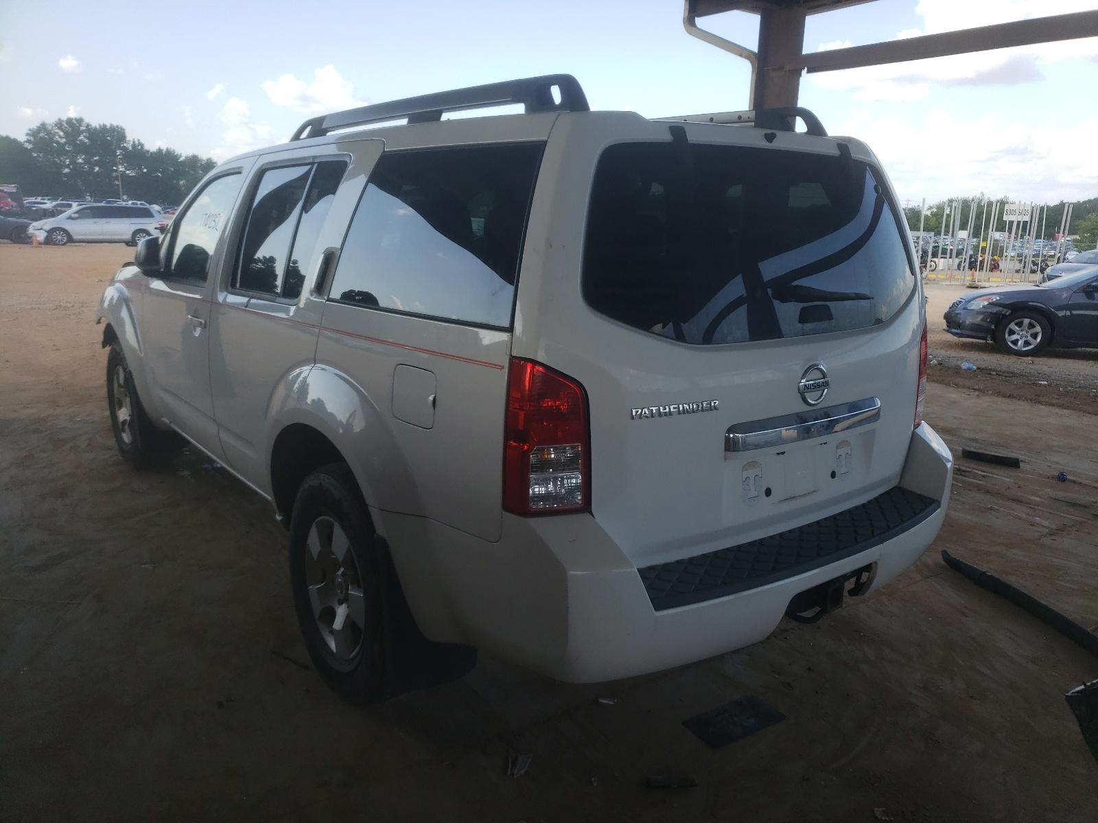Photo 3 from auction – 2012 NISSAN PATHFINDER with VIN 5N1AR1NB2CC615254