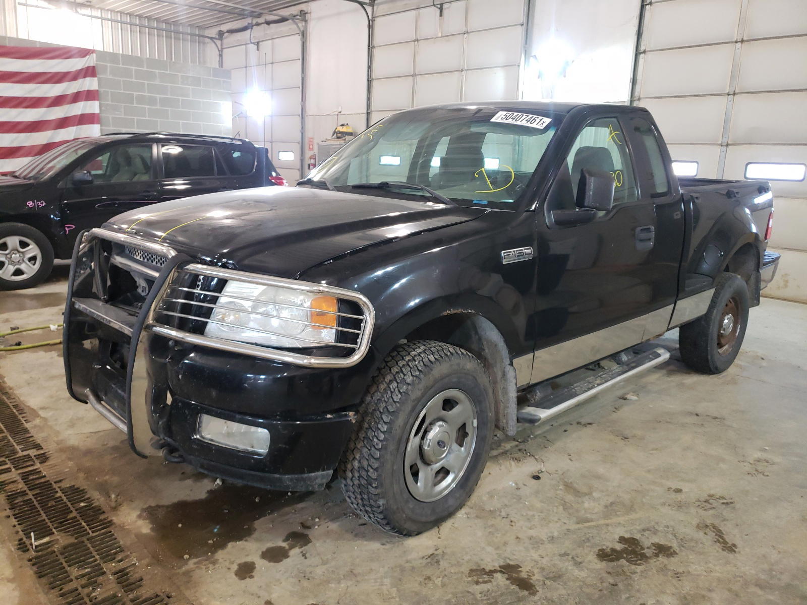 Photo 2 from auction – 2005 FORD F150 with VIN 1FTRF04W05KE67757
