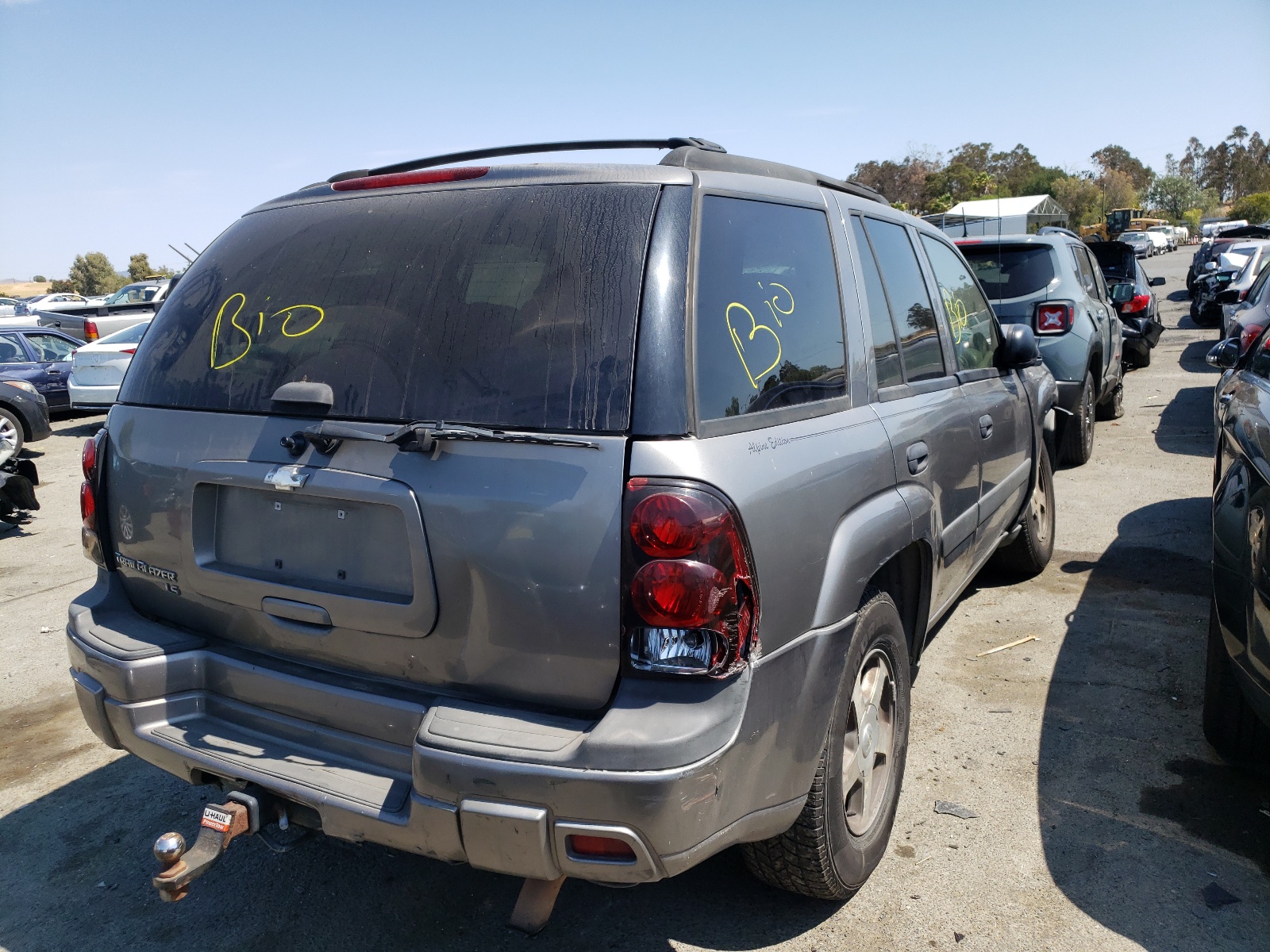Photo 4 from auction – 2005 CHEVROLET TRAILBLAZE with VIN 1GNDT13S752353656