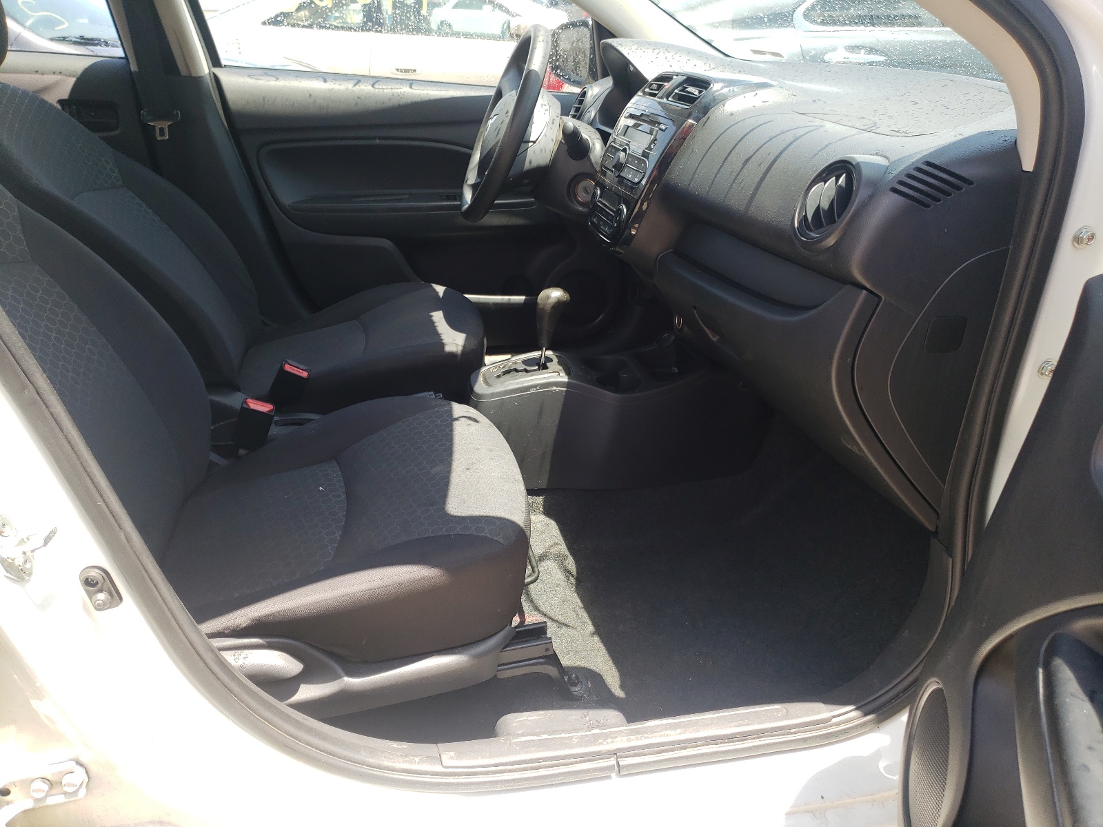 Photo 5 from auction – 2015 MITSUBISHI MIRAGE DE with VIN ML32A3HJ9FH053989