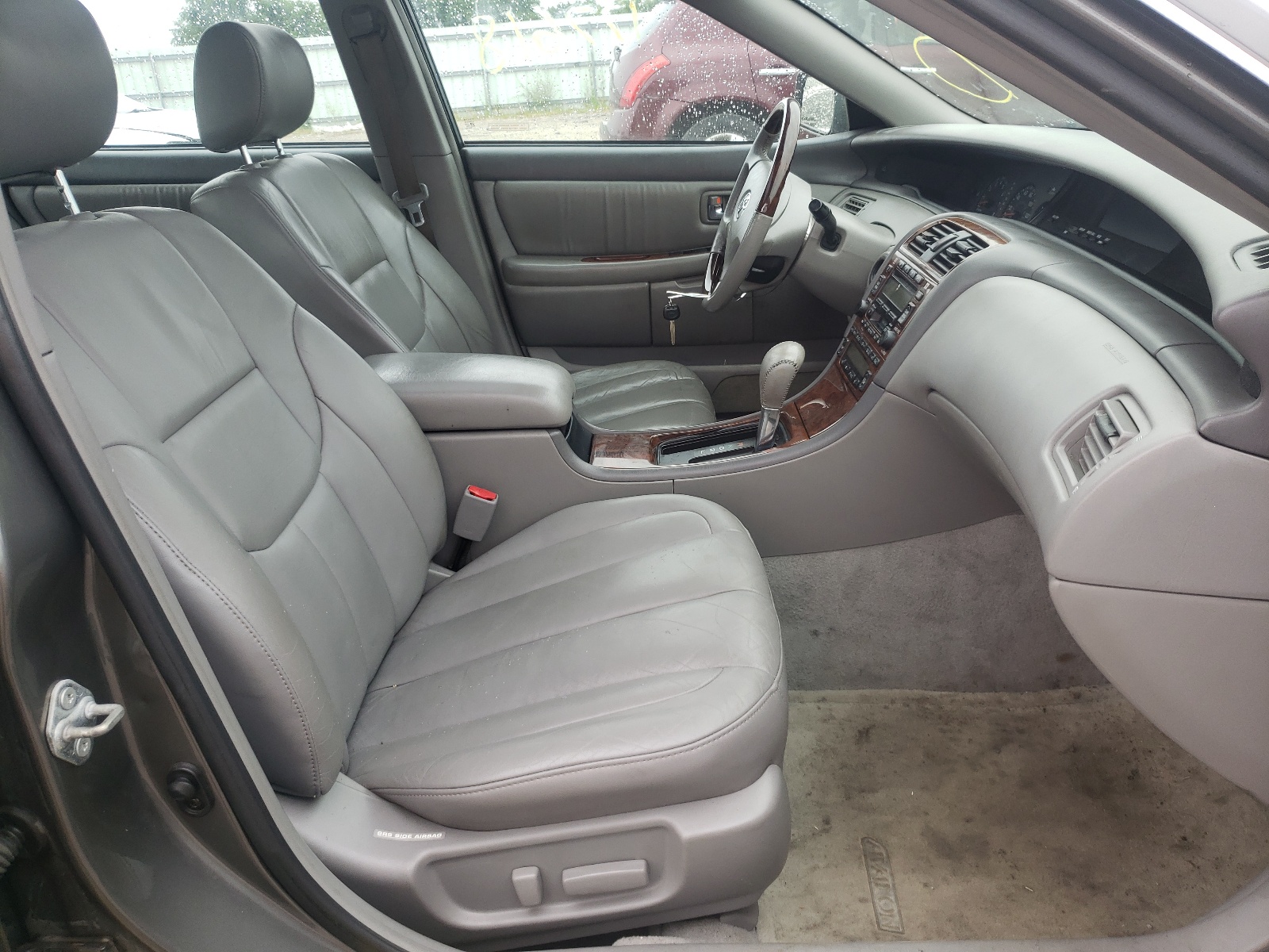 Photo 5 from auction – 2004 TOYOTA AVALON XL with VIN 4T1BF28B94U390258