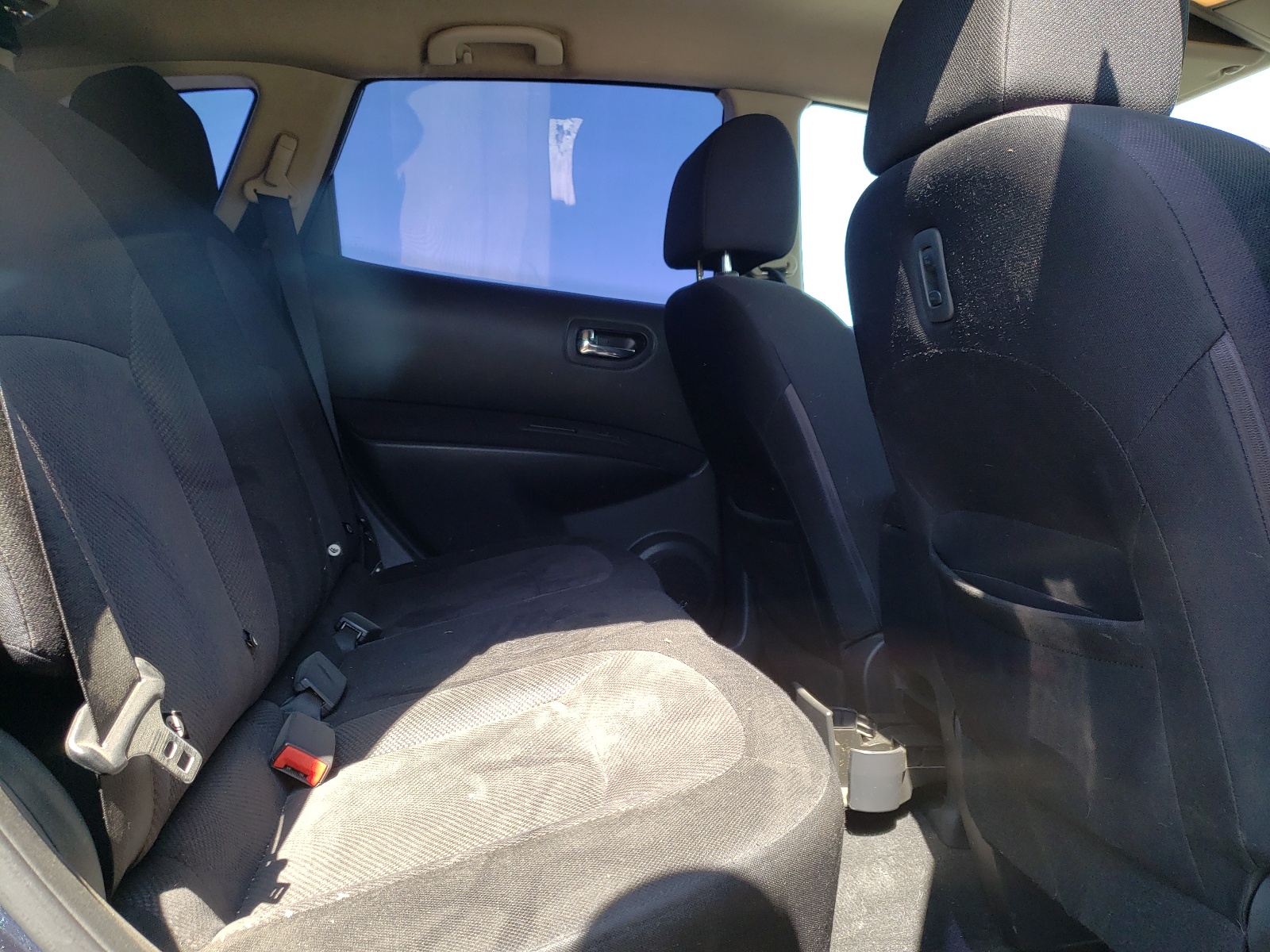Photo 6 from auction – 2013 NISSAN ROGUE S with VIN JN8AS5MT2DW503830