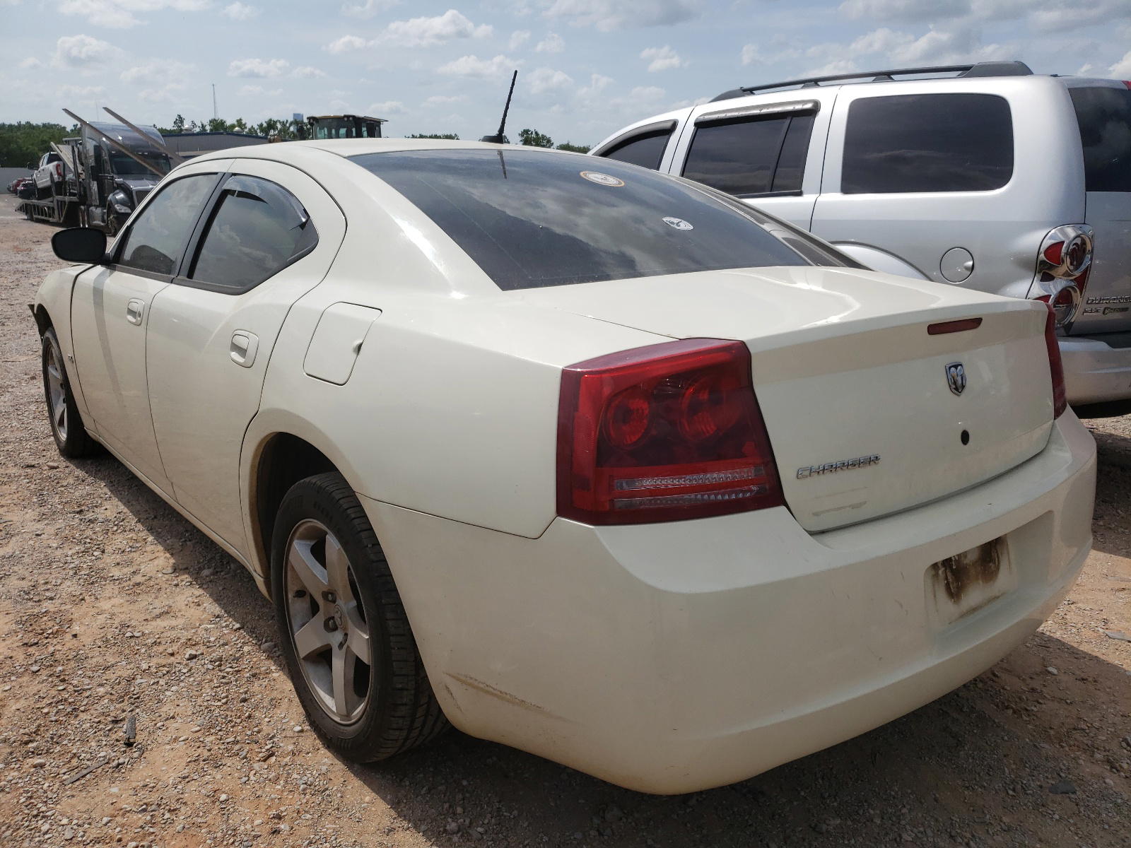 Photo 3 from auction – 2008 DODGE CHARGER with VIN 2B3KA43G28H265873