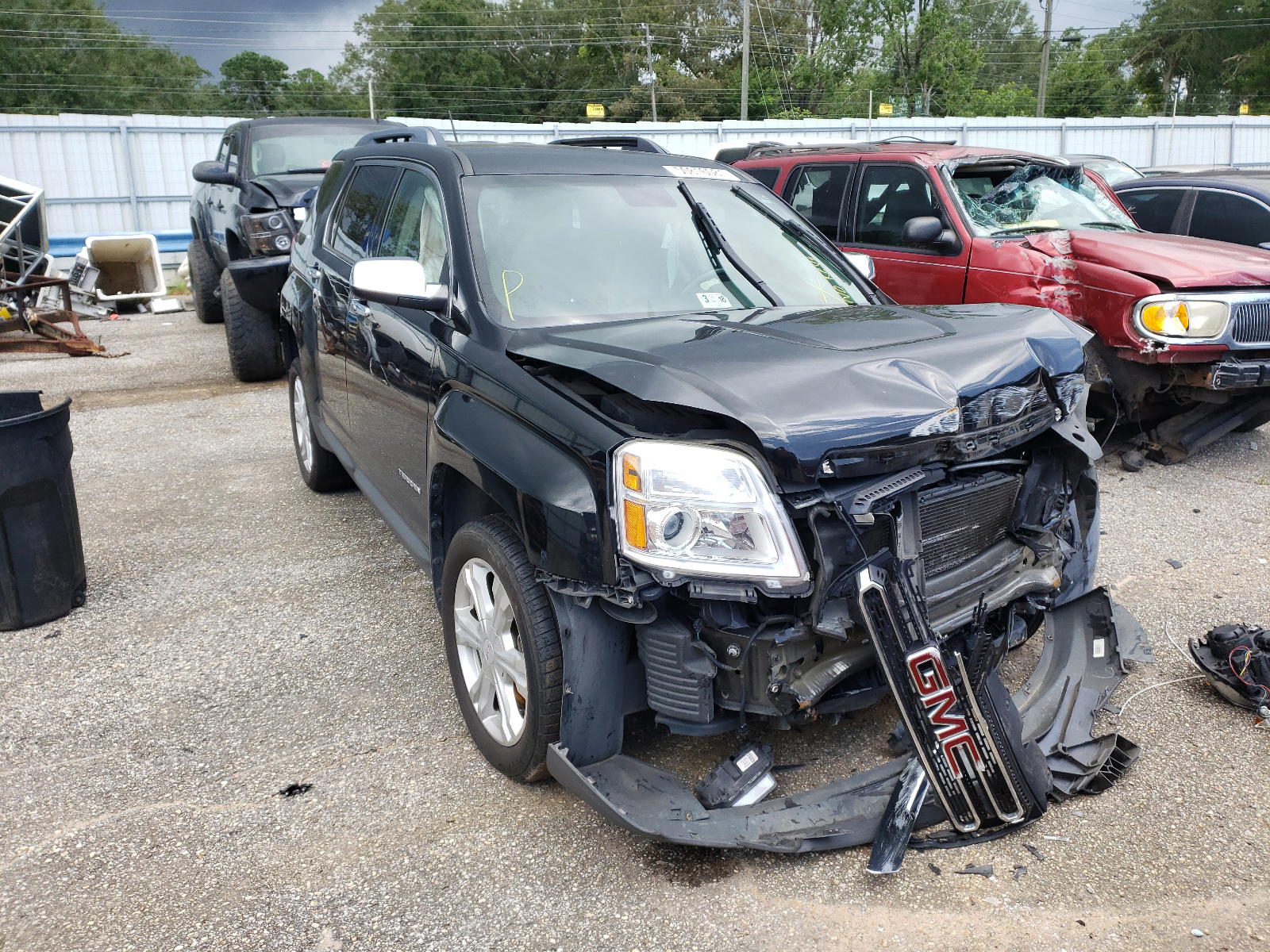 GMC TERRAIN SL 2016 with VIN 2GKFLPE32G6170105 - Photo from auction