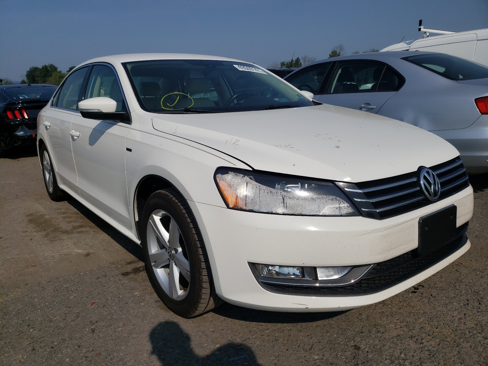 VOLKSWAGEN PASSAT S 2015 with VIN 1VWAT7A30FC114288 - Photo from auction