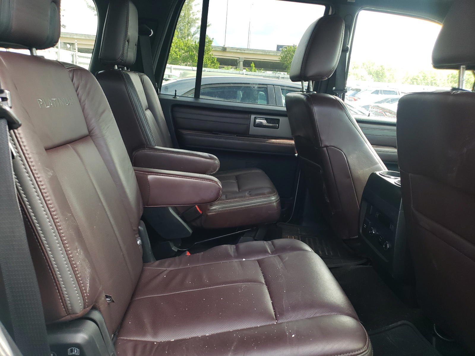 Photo 6 from auction – 2015 FORD EXPEDITION with VIN 1FMJU1MT7FEF36616