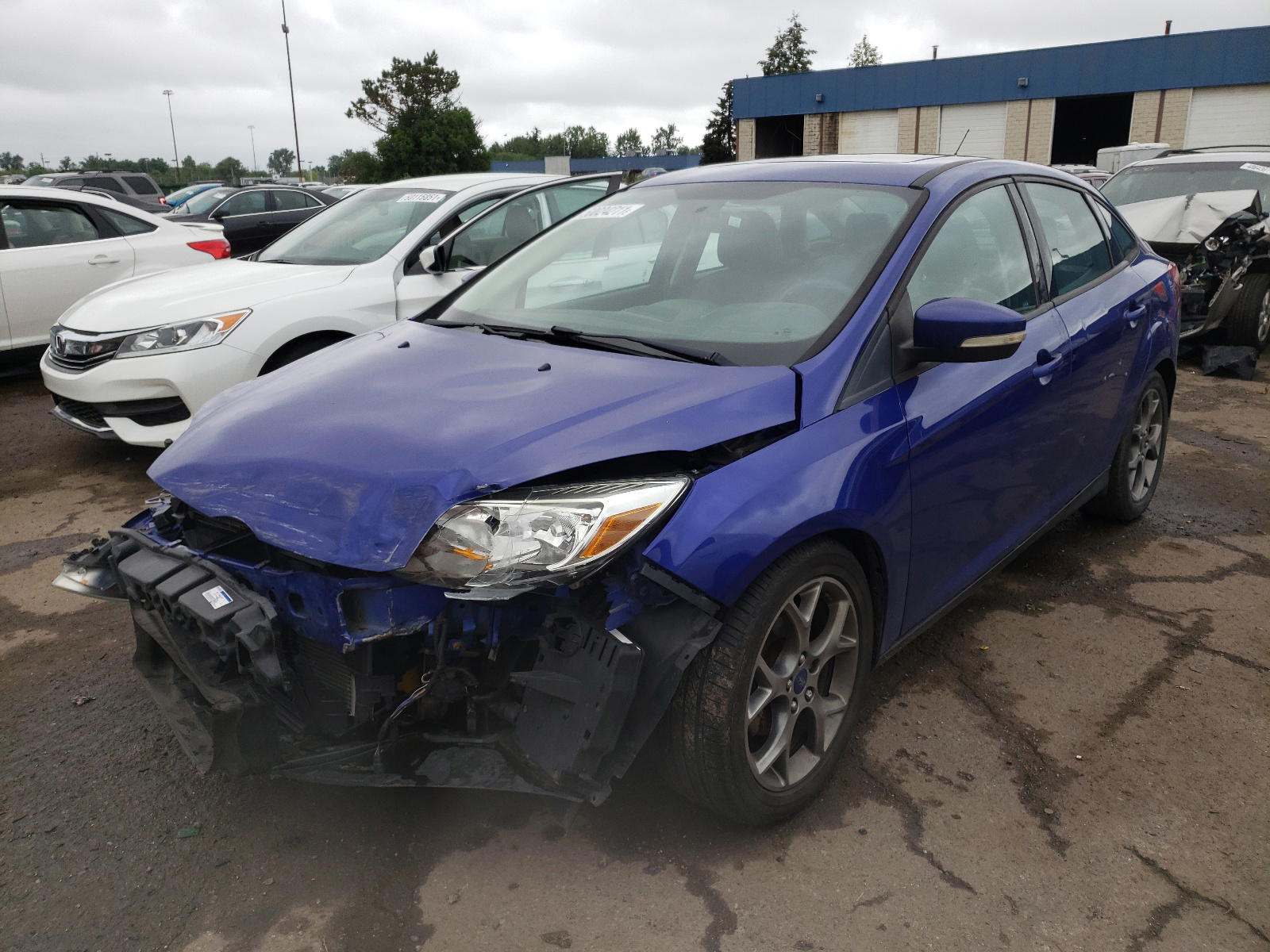 Photo 2 from auction – 2013 FORD FOCUS SE with VIN 1FADP3F20DL169503