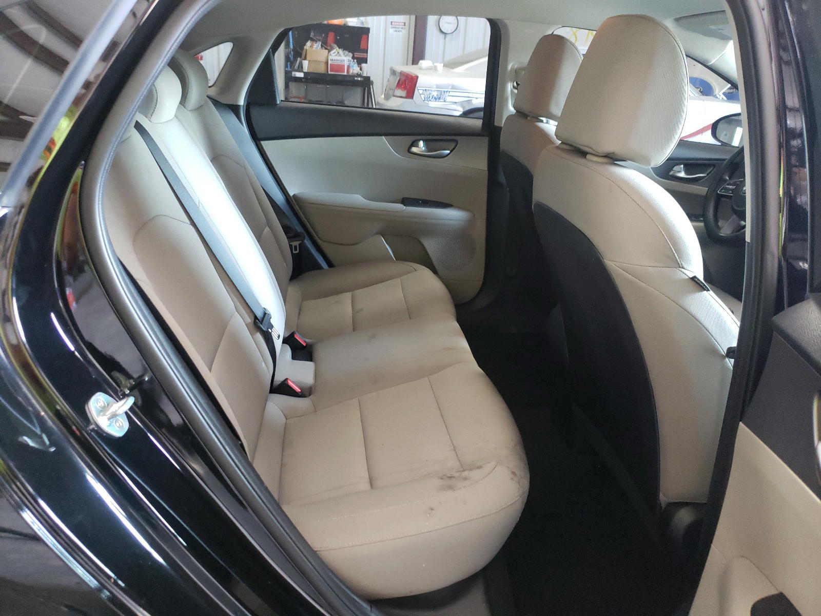 Photo 6 from auction – 2019 KIA FORTE FE with VIN 3KPF24AD4KE044204