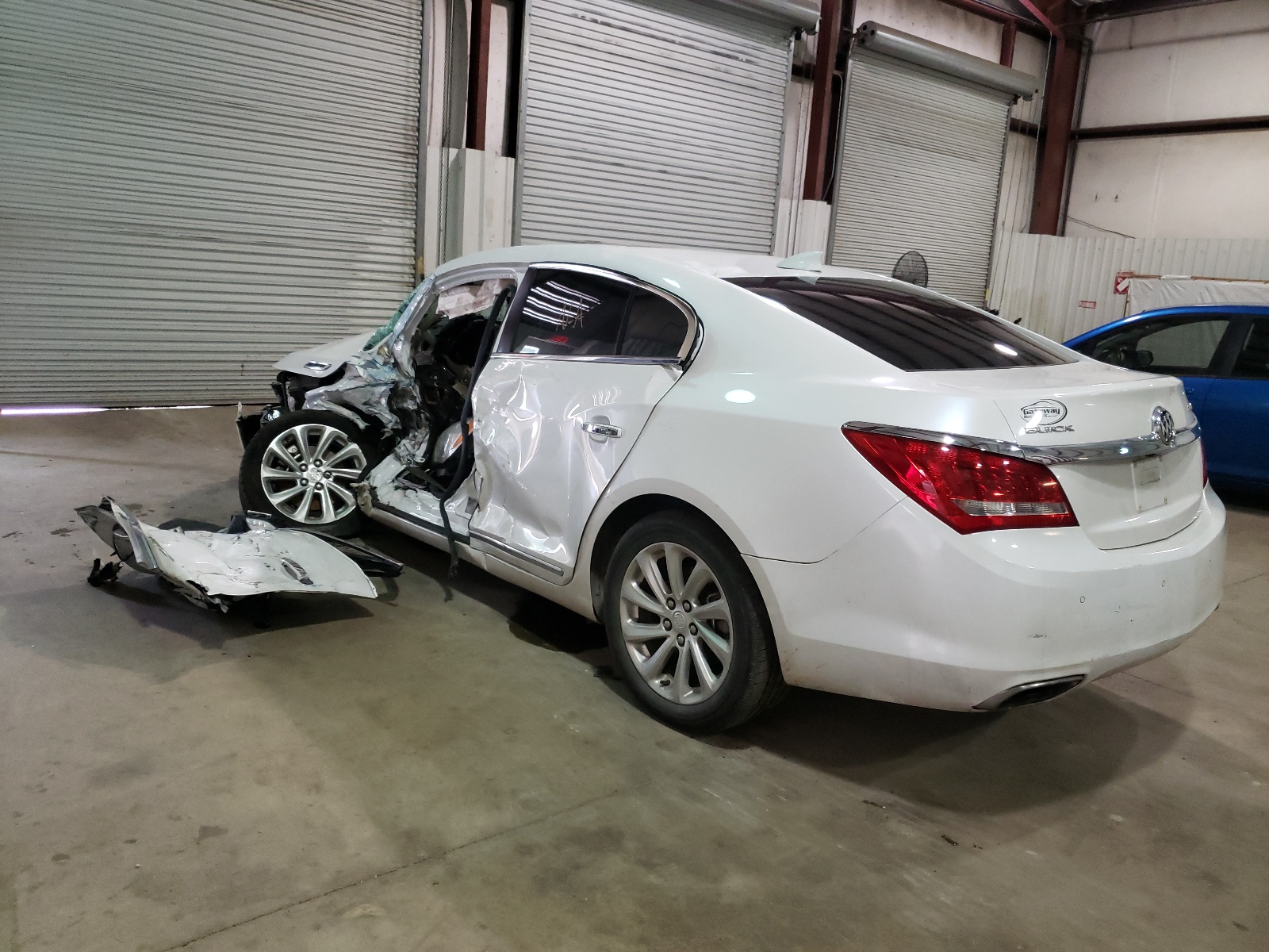 Zdjęcie 3 z aukcji – 2015 BUICK LACROSSE z VIN 1G4GB5G30FF144218