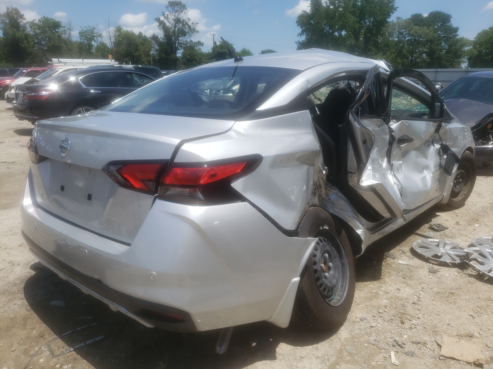 Photo 4 from auction – 2020 NISSAN VERSA S with VIN 3N1CN8DV0LL916108