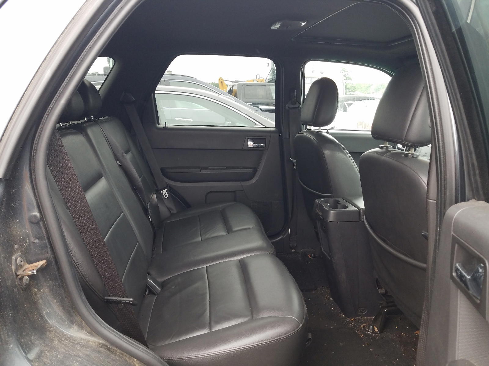 Photo 6 from auction – 2008 FORD ESCAPE LIM with VIN 1FMCU94128KE51323