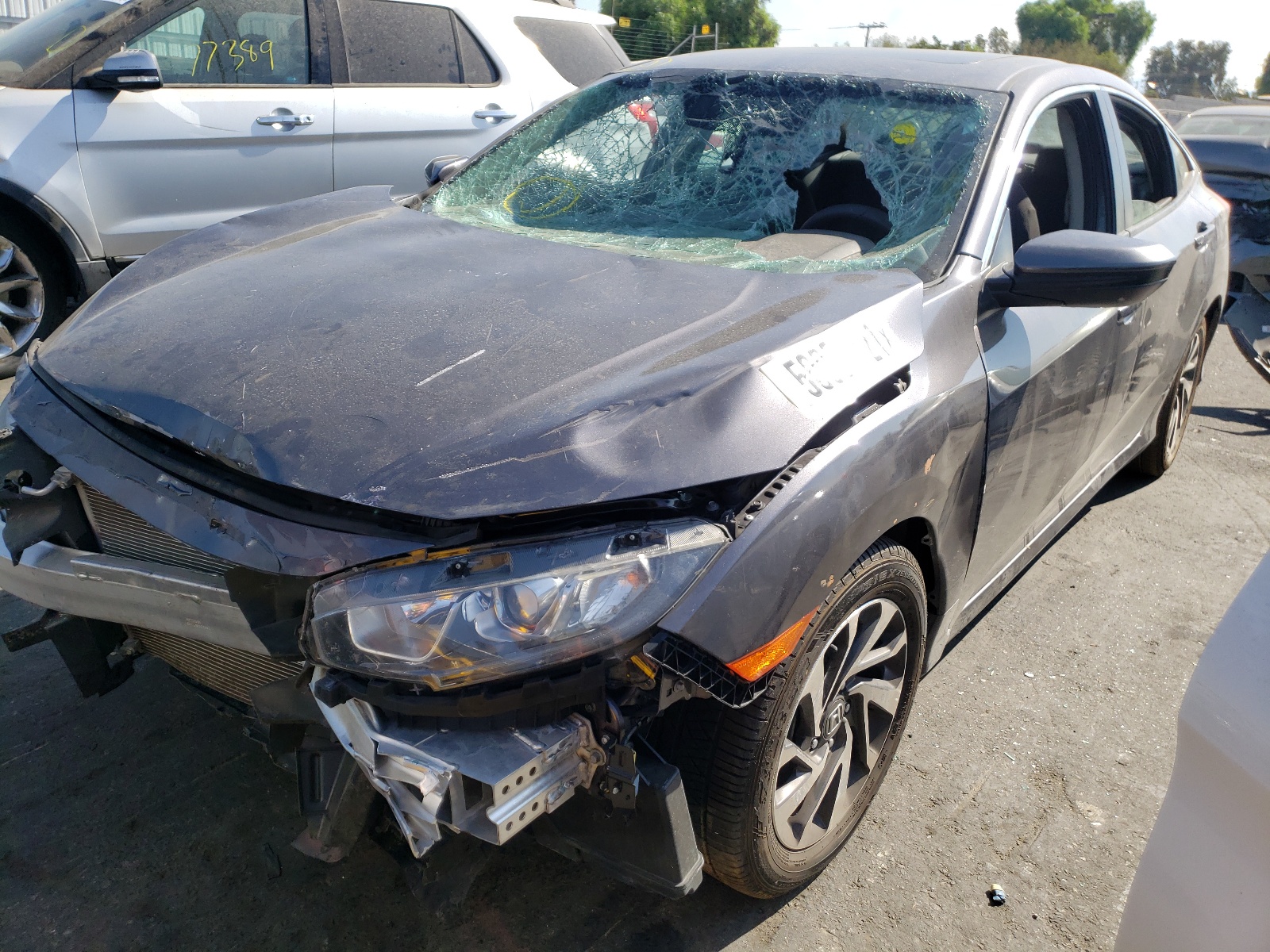 Photo 2 from auction – 2018 HONDA CIVIC EX with VIN 2HGFC2F70JH542831