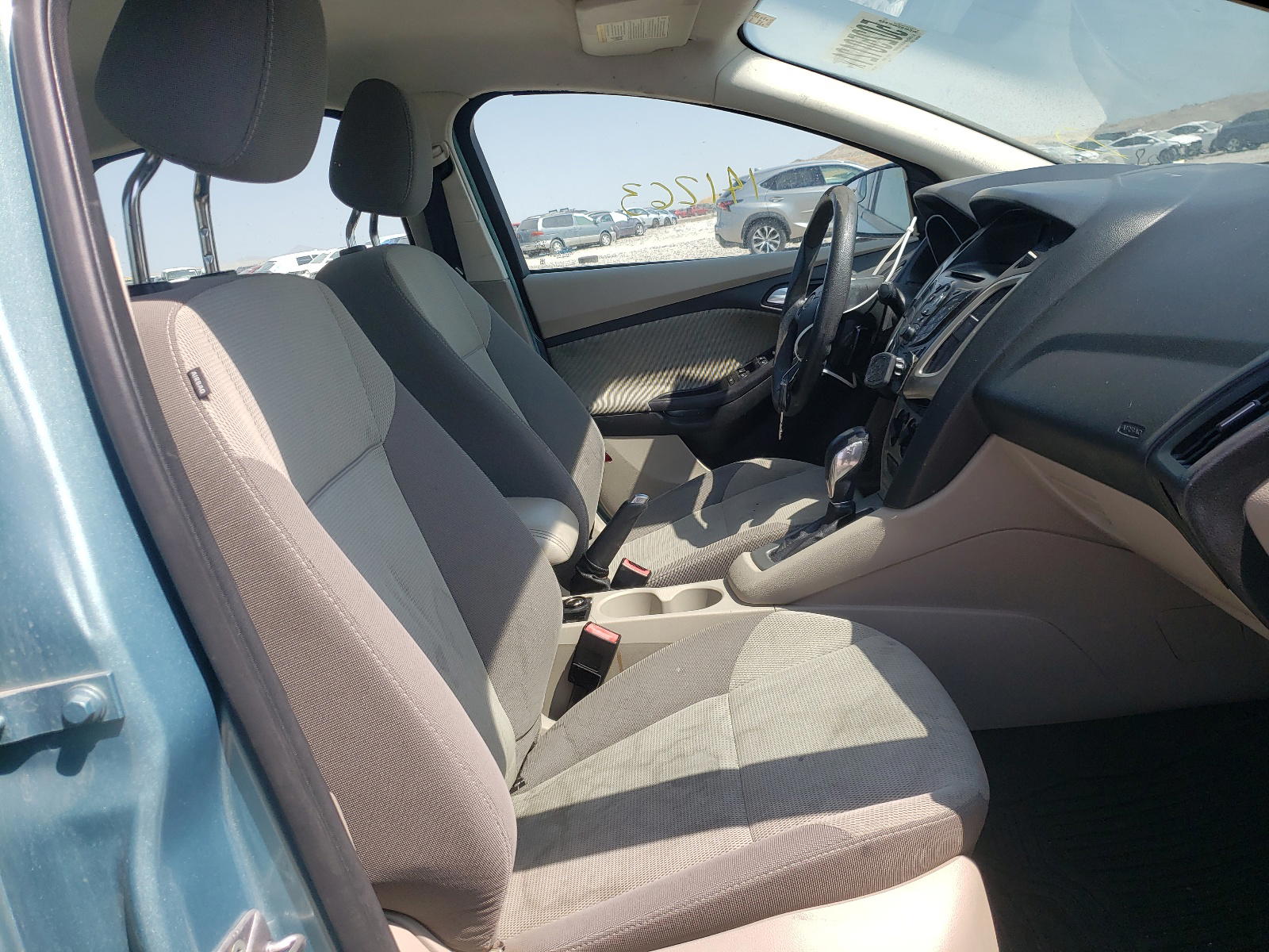 Photo 5 from auction – 2012 FORD FOCUS SE with VIN 1FAHP3F28CL267873