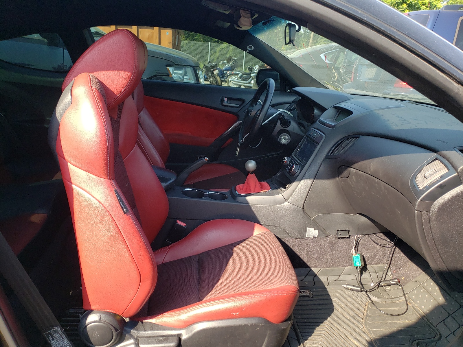 Photo 5 from auction – 2012 HYUNDAI GENESIS CO with VIN KMHHT6KD6CU069135