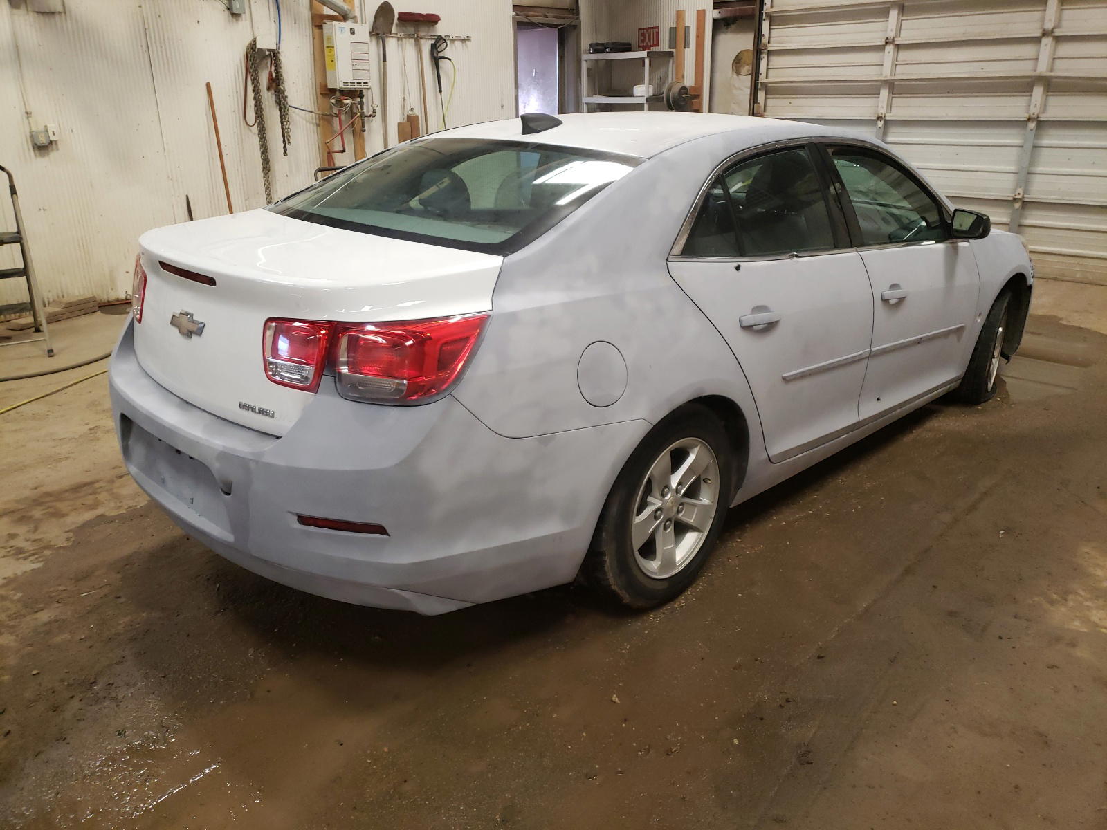 Photo 4 from auction – 2015 CHEVROLET MALIBU LS with VIN 1G11B5SL5FF201278