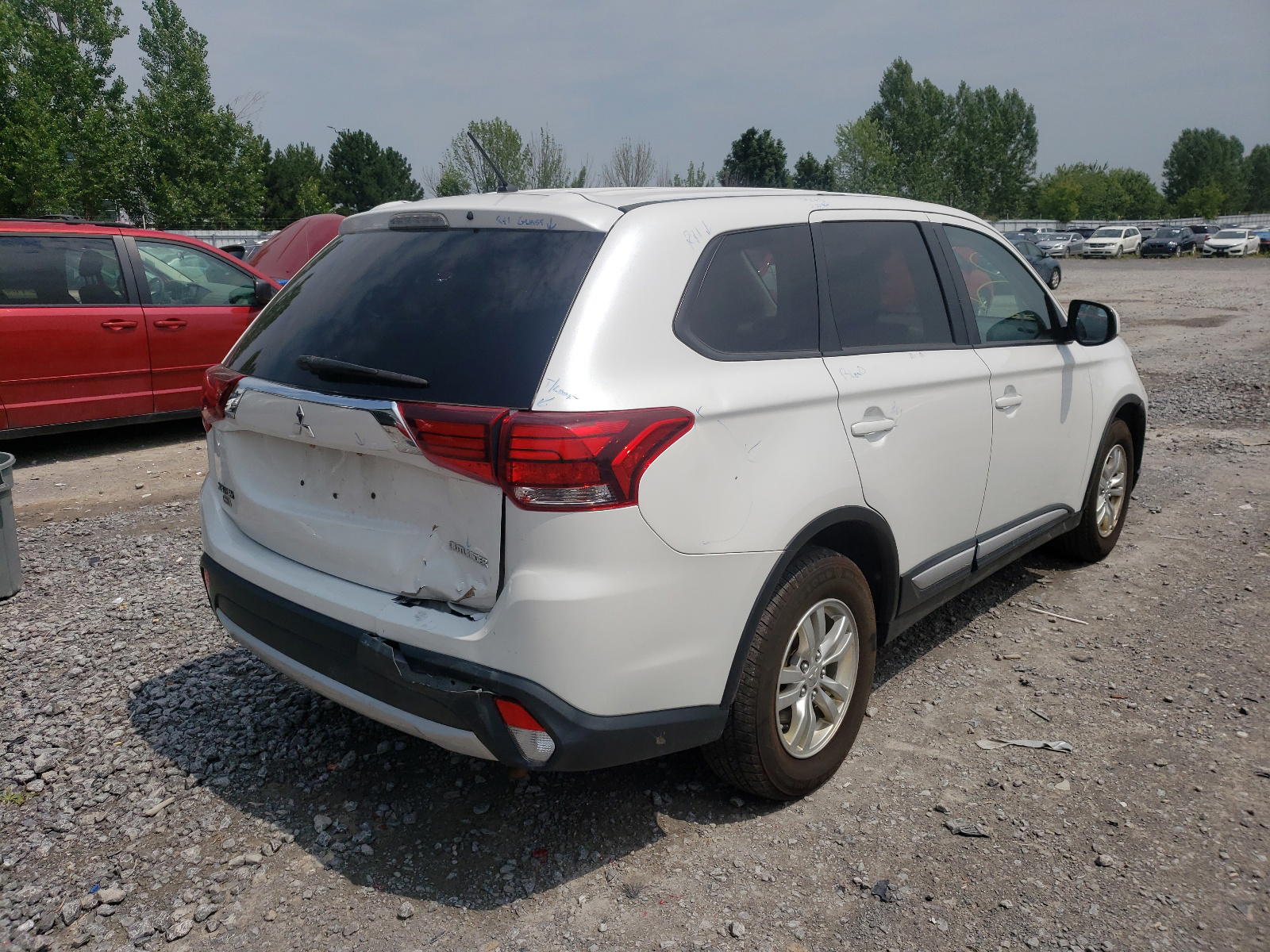 Photo 4 from auction – 2016 MITSUBISHI OUTLANDER with VIN JA4AZ2A32GZ600128