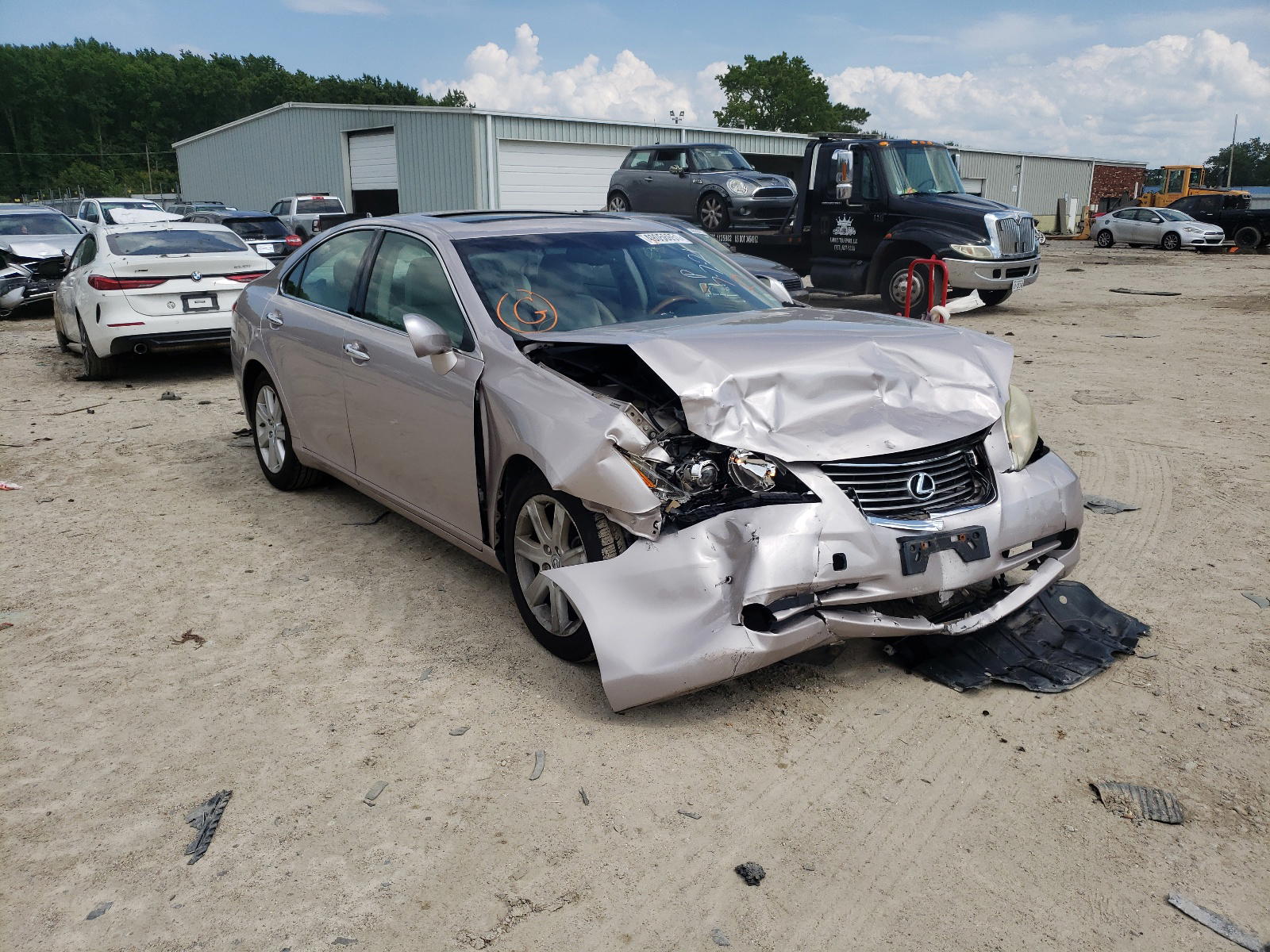 LEXUS ES 350 2007 with VIN JTHBJ46G872085684 - Photo from auction