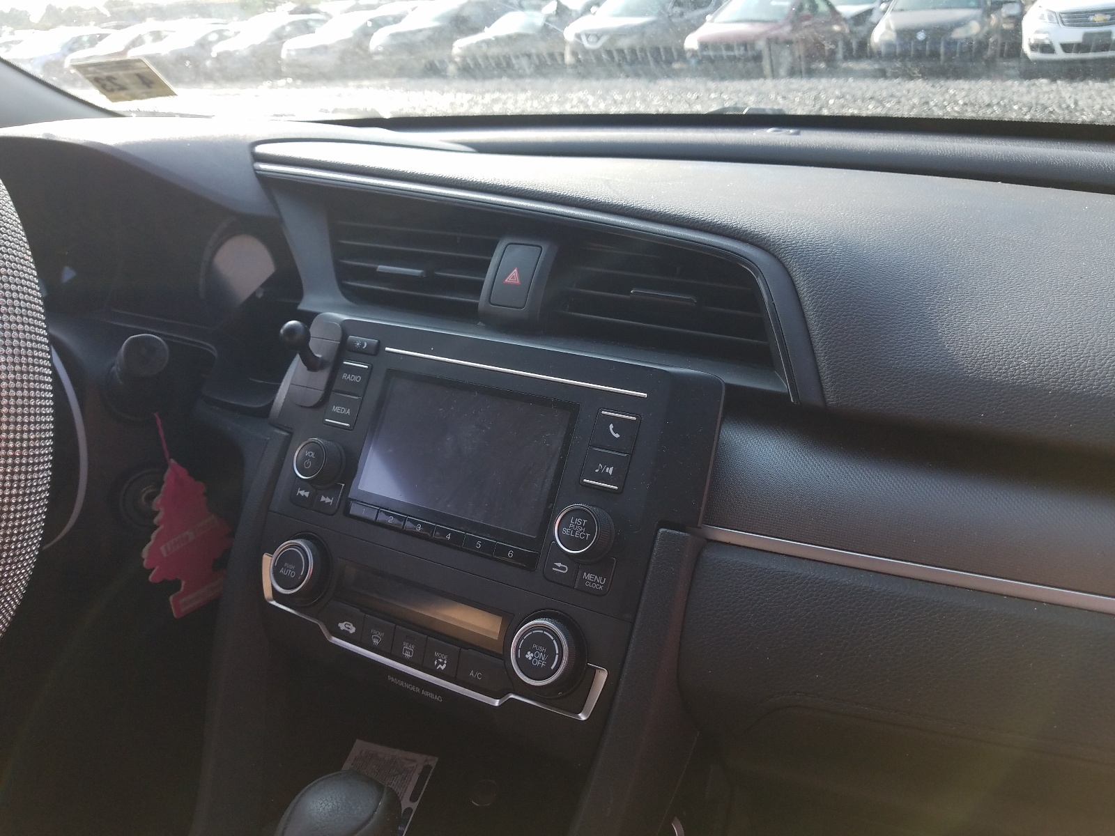 Photo 9 from auction – 2018 HONDA CIVIC LX with VIN 2HGFC2F57JH548964