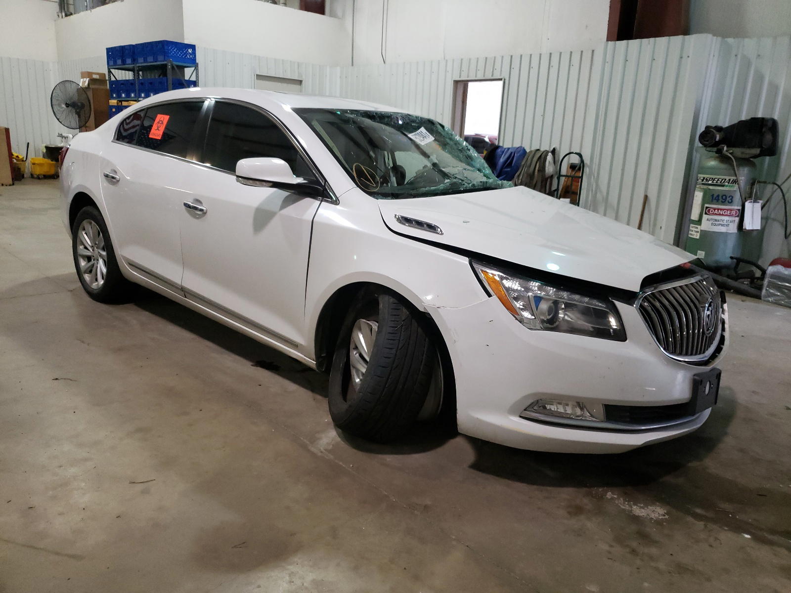 BUICK LACROSSE 2015 with VIN 1G4GB5G30FF144218 - Photo from auction