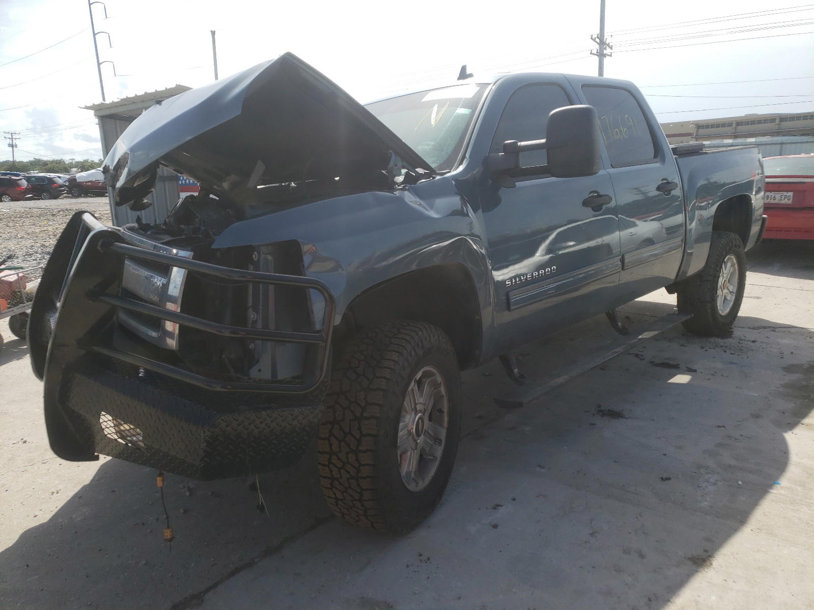 Photo 2 from auction – 2011 CHEVROLET SILVERADO with VIN 3GCPKSE32BG232010
