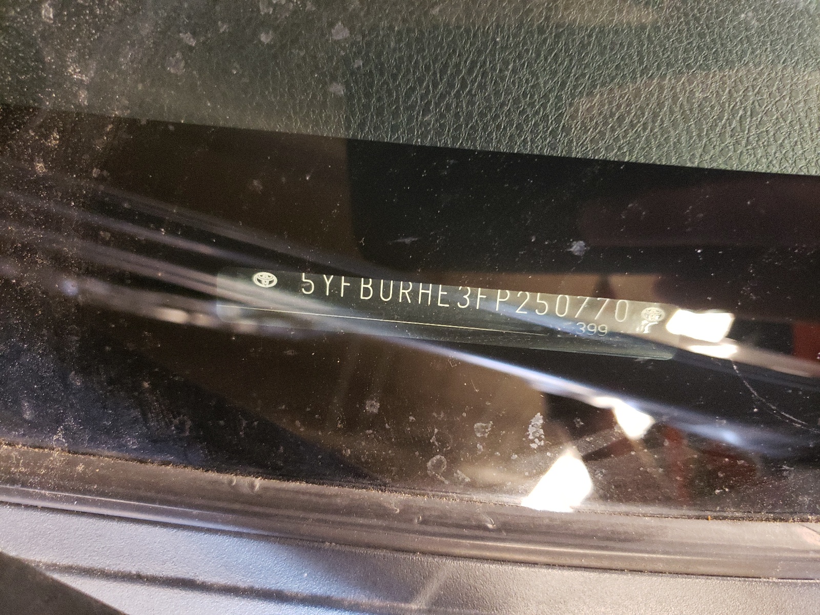 Photo 10 from auction – 2015 TOYOTA COROLLA L with VIN 5YFBURHE3FP250770