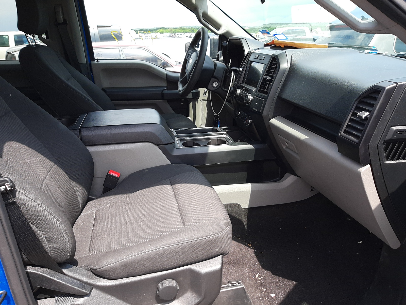Photo 5 from auction – 2019 FORD F150 SUPER with VIN 1FTEW1E59KKC75632