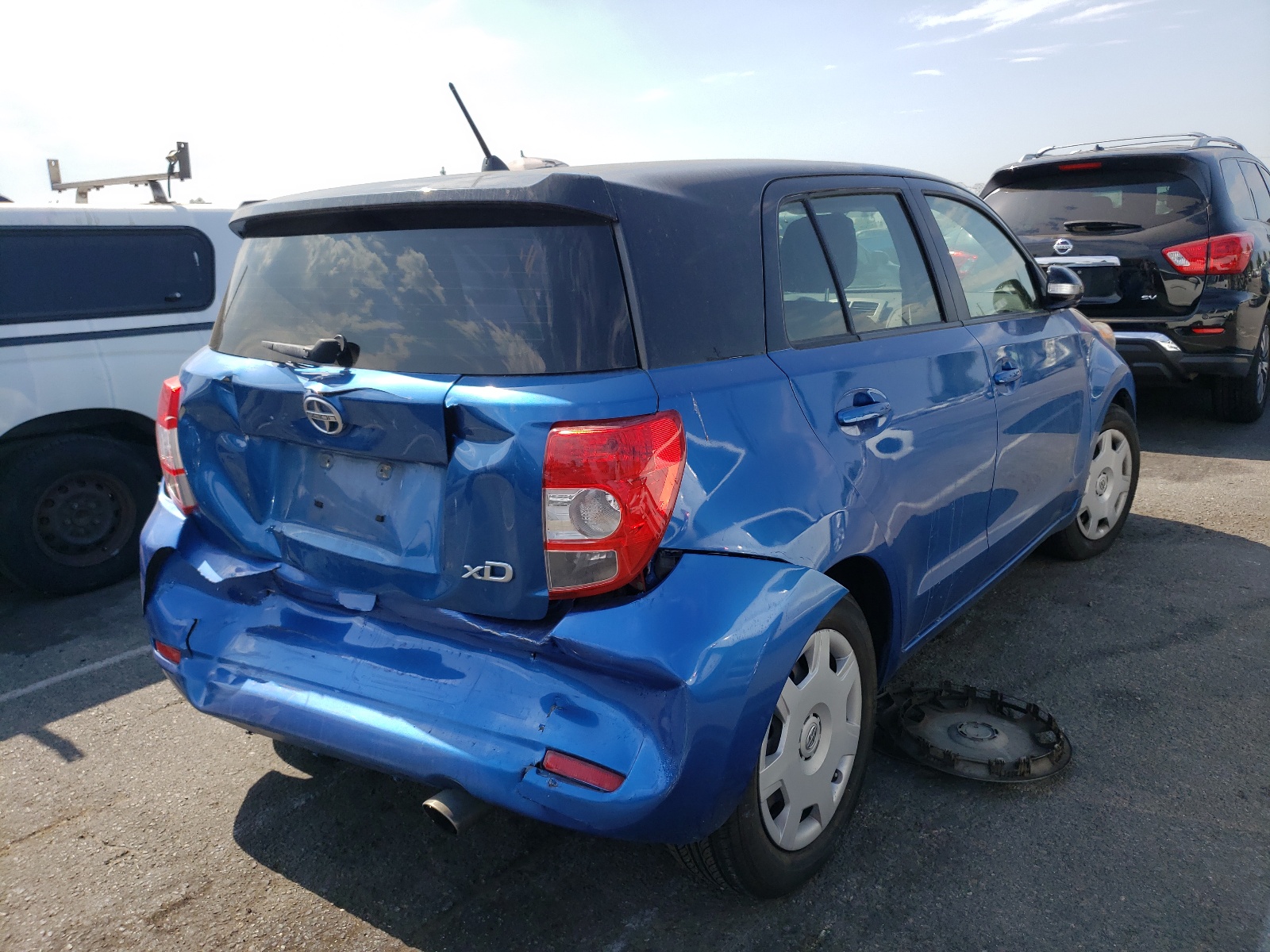 Photo 4 from auction – 2013 TOYOTA SCION XD with VIN JTKKUPB46D1037004