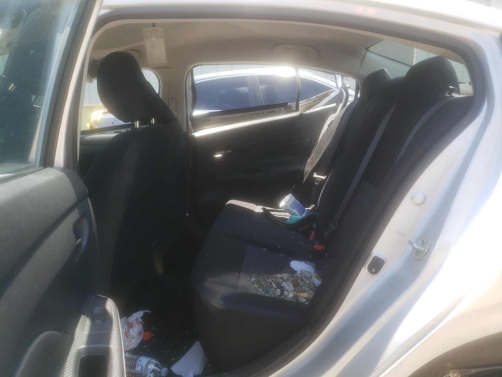 Photo 6 from auction – 2020 NISSAN VERSA S with VIN 3N1CN8DV0LL916108
