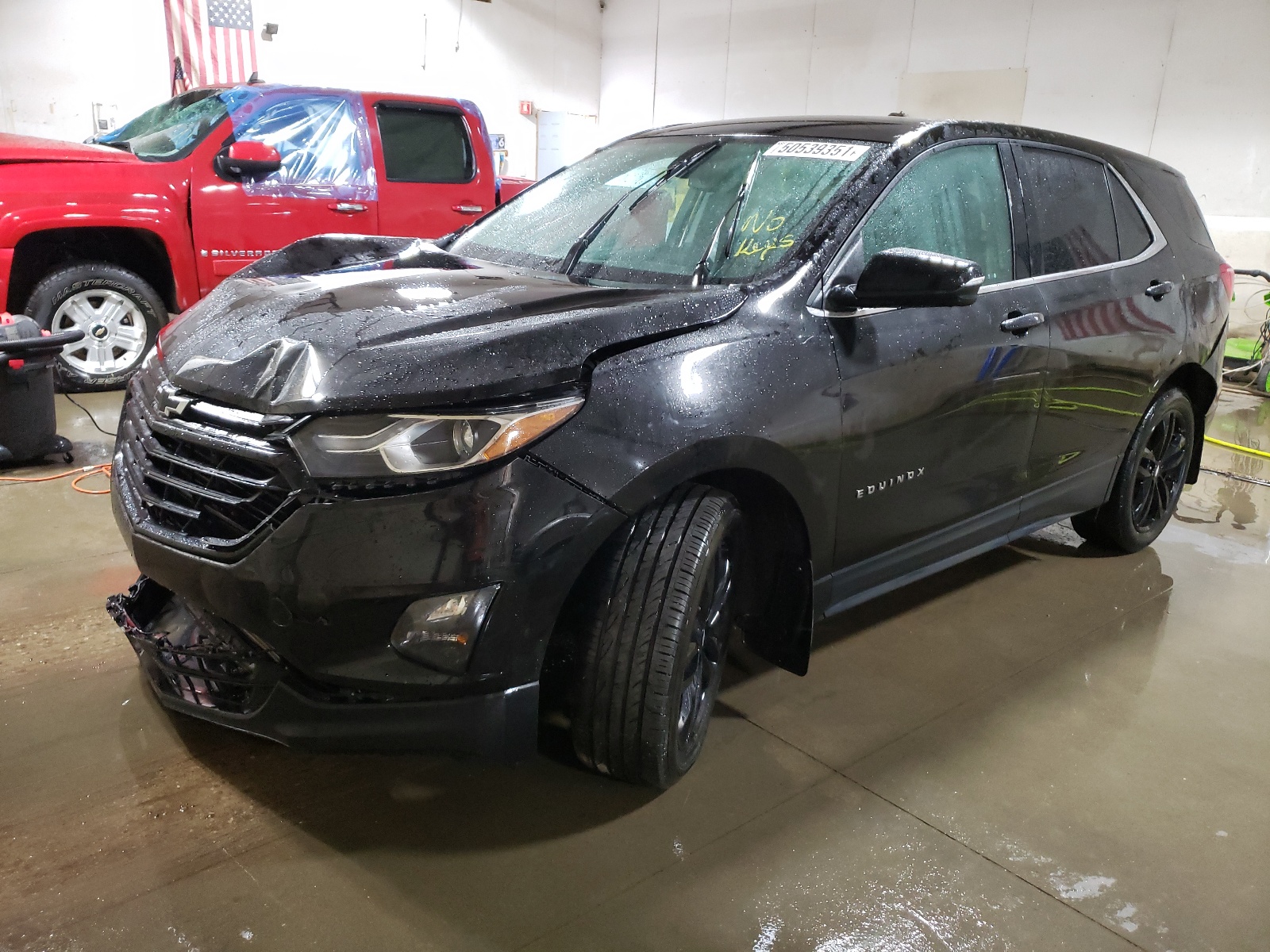 Photo 2 from auction – 2020 CHEVROLET EQUINOX LT with VIN 2GNAXUEV2L6140064