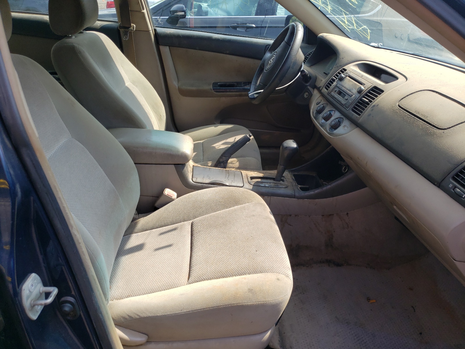 Photo 5 from auction – 2004 TOYOTA CAMRY SE with VIN 4T1BA32K24U504291