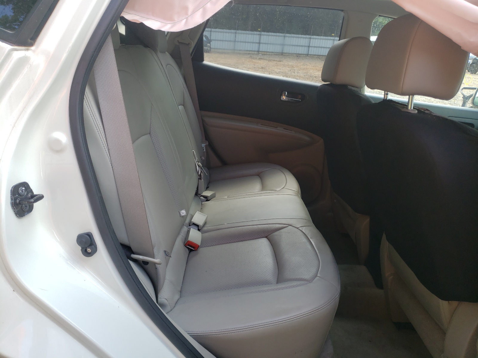 Photo 6 from auction – 2013 NISSAN ROGUE S with VIN JN8AS5MT0DW013872