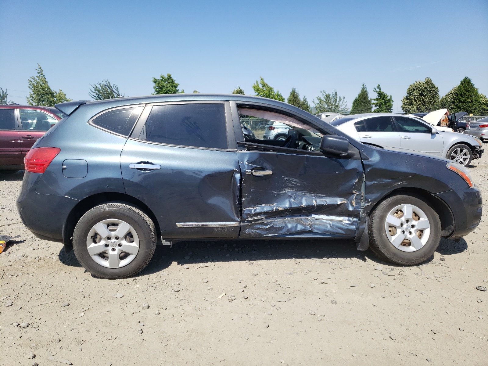 Photo 9 from auction – 2013 NISSAN ROGUE S with VIN JN8AS5MT2DW503830
