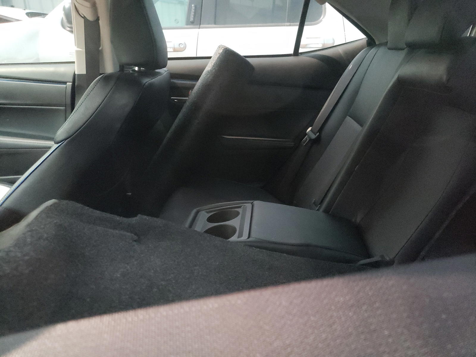 Photo 6 from auction – 2017 TOYOTA COROLLA L with VIN 2T1BURHEXHC916171