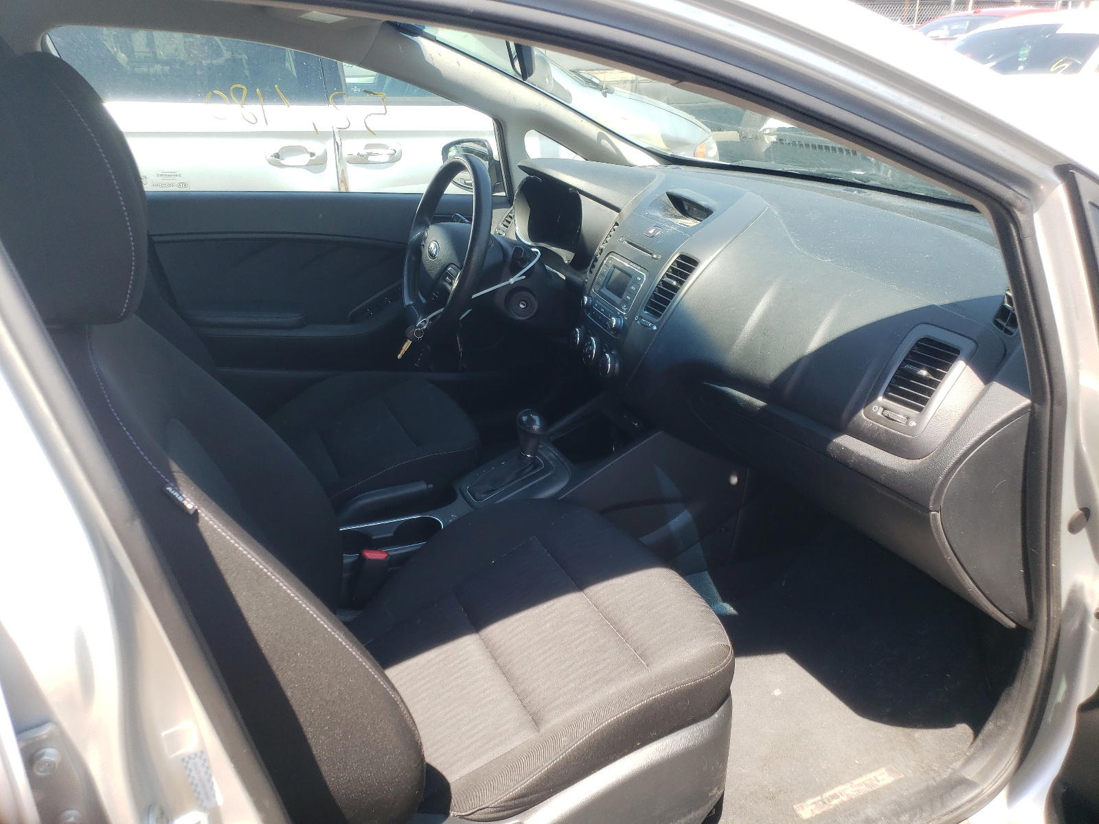 Photo 5 from auction – 2014 KIA FORTE LX with VIN KNAFK4A63E5148987